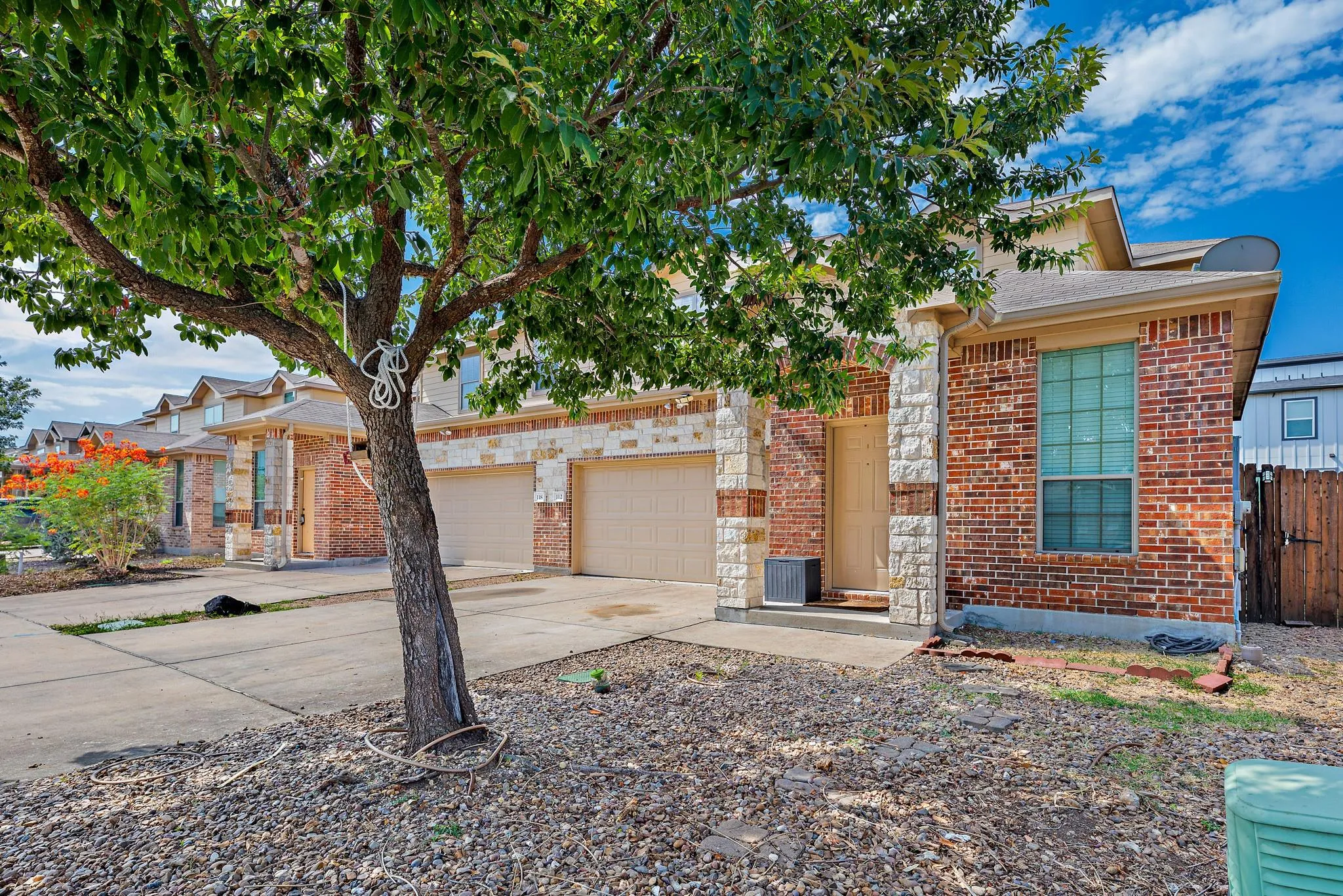Photo 5 of 118 CREEKSIDE VILLA DR