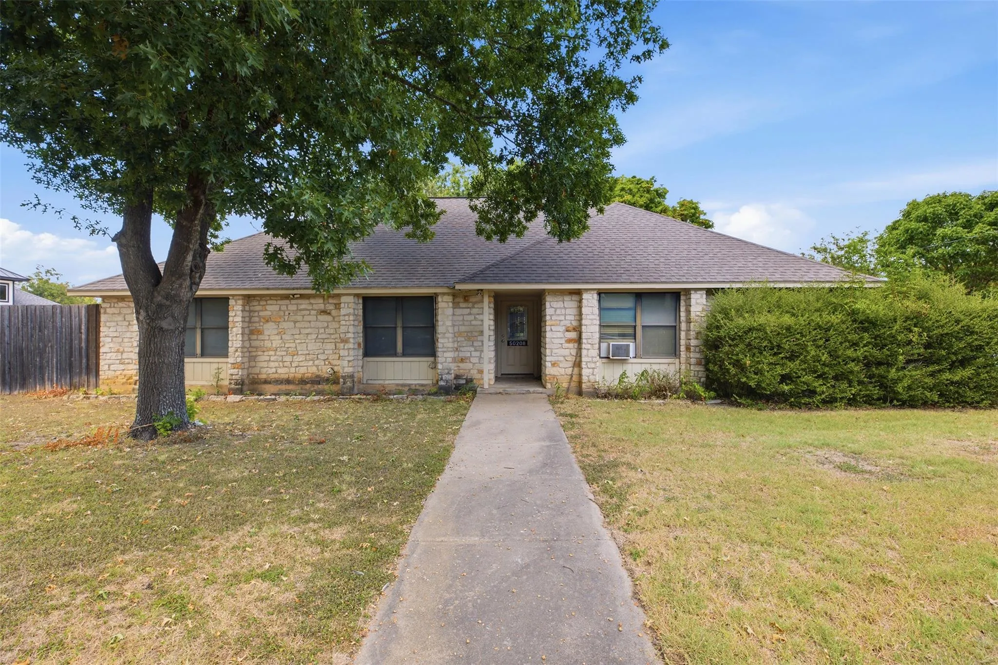 Photo of 50208 EAGLE TRACE DR, Georgetown, TX, 78626