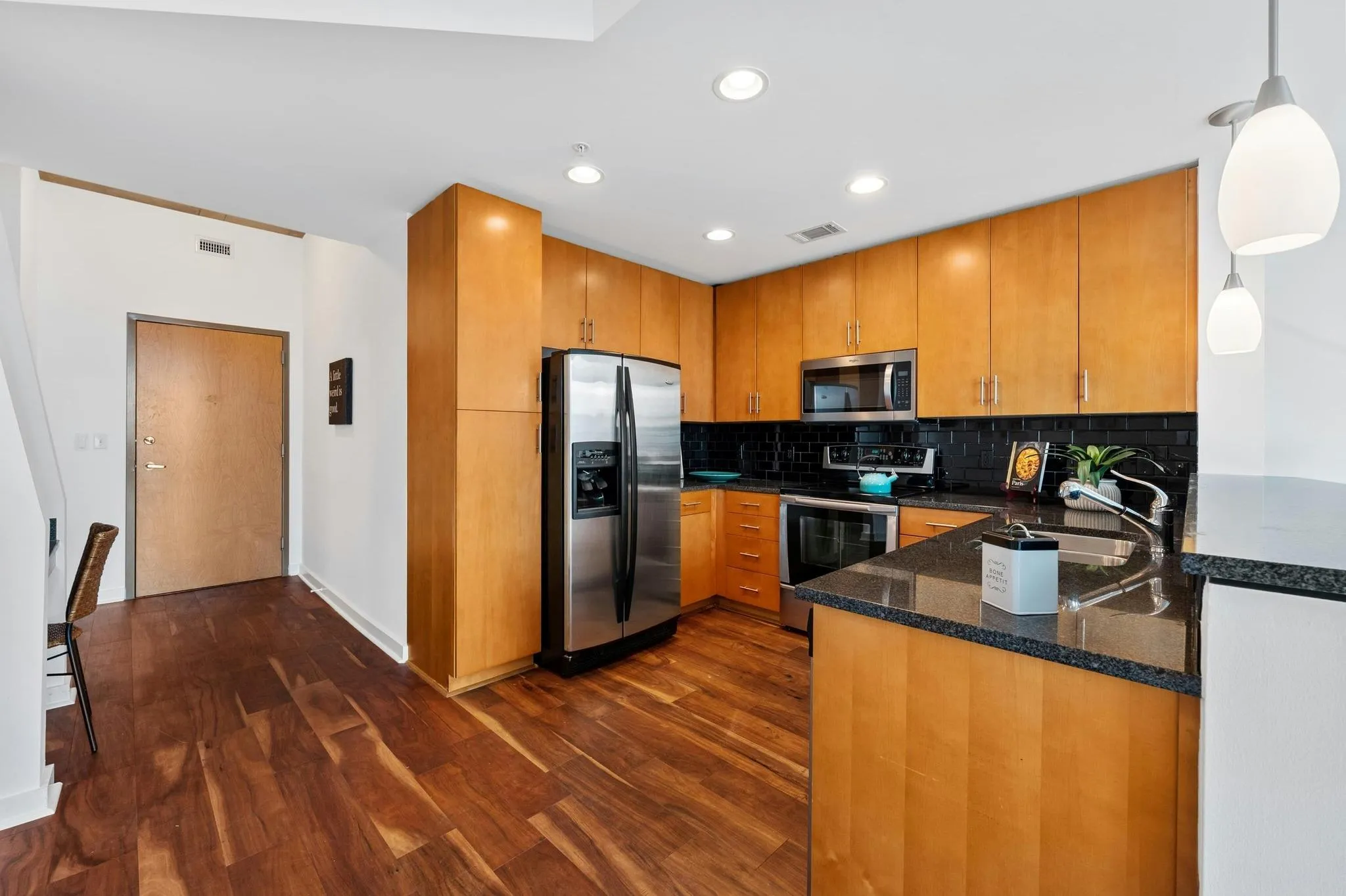 Photo 3 of 360 NUECES ST #1407