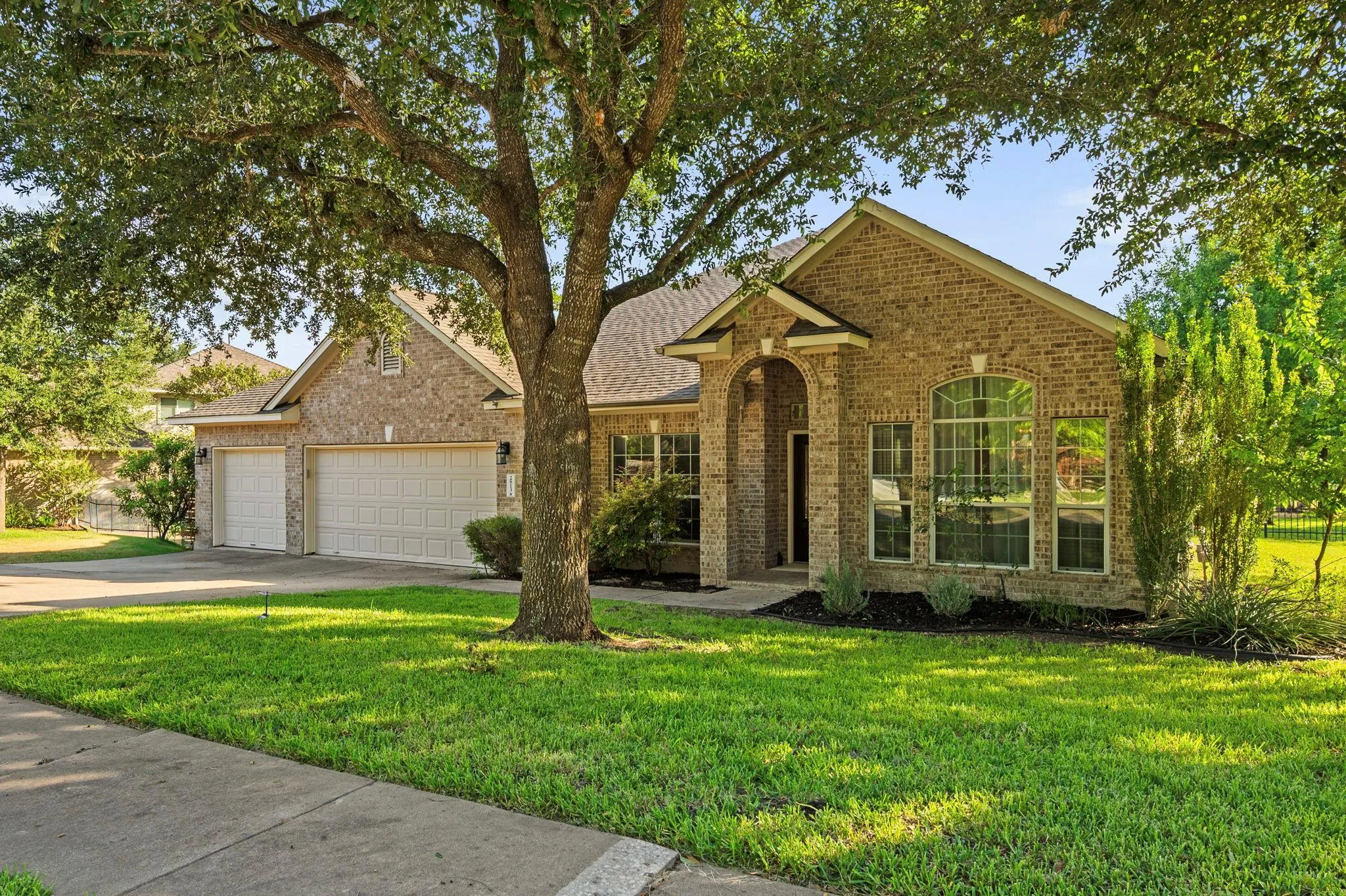 Photo 2 of 2813 WINDING SHORE LN