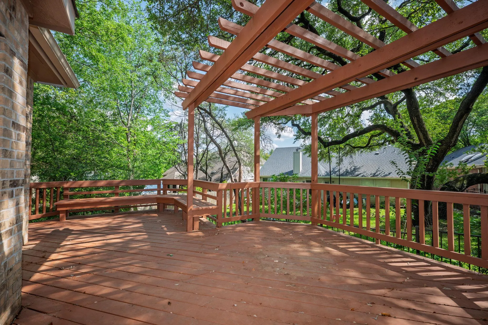 Photo 4 of 6411 JOHANNE CT
