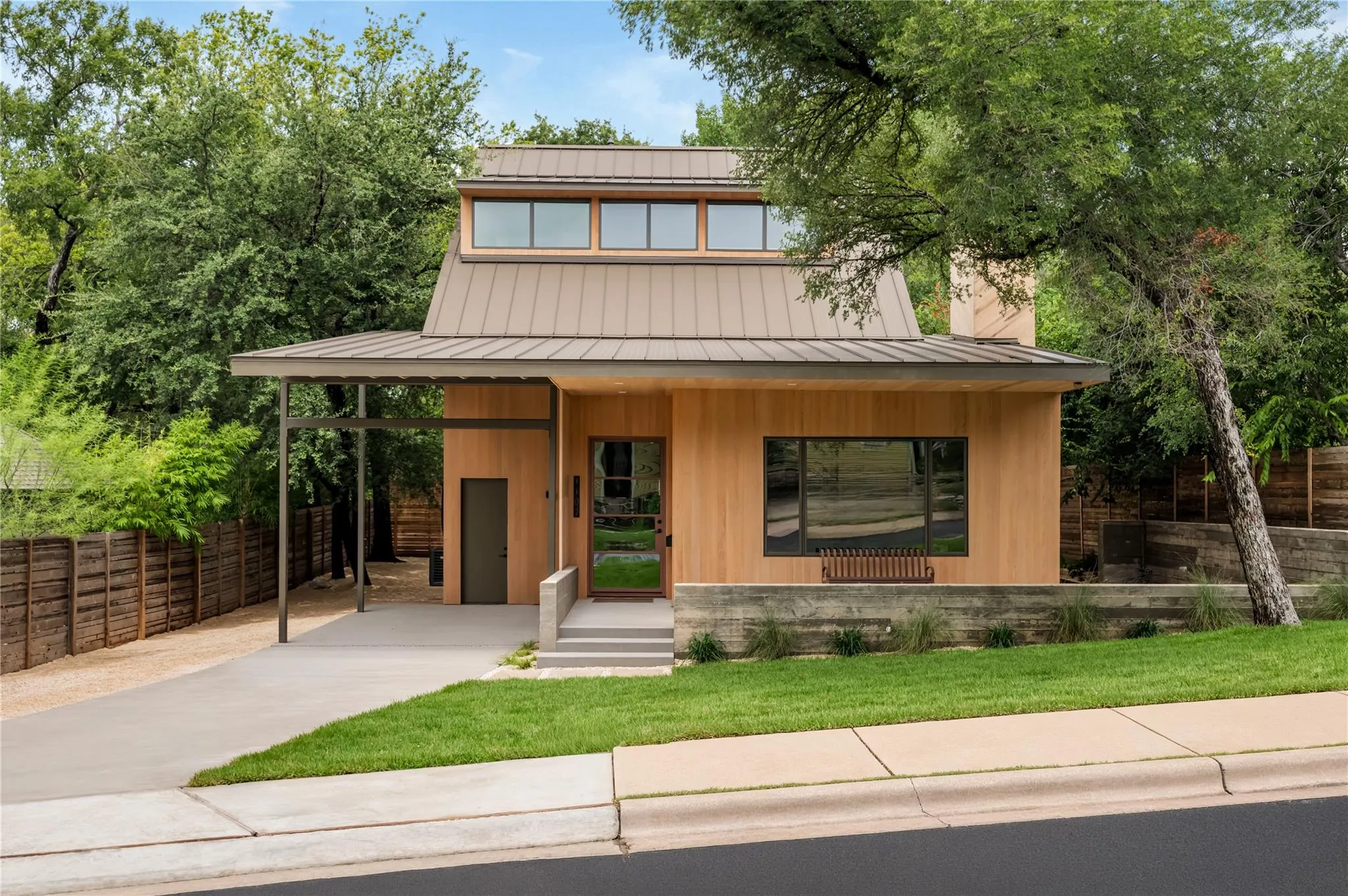 Photo of 1102 CHARLOTTE ST, Austin, TX, 78703