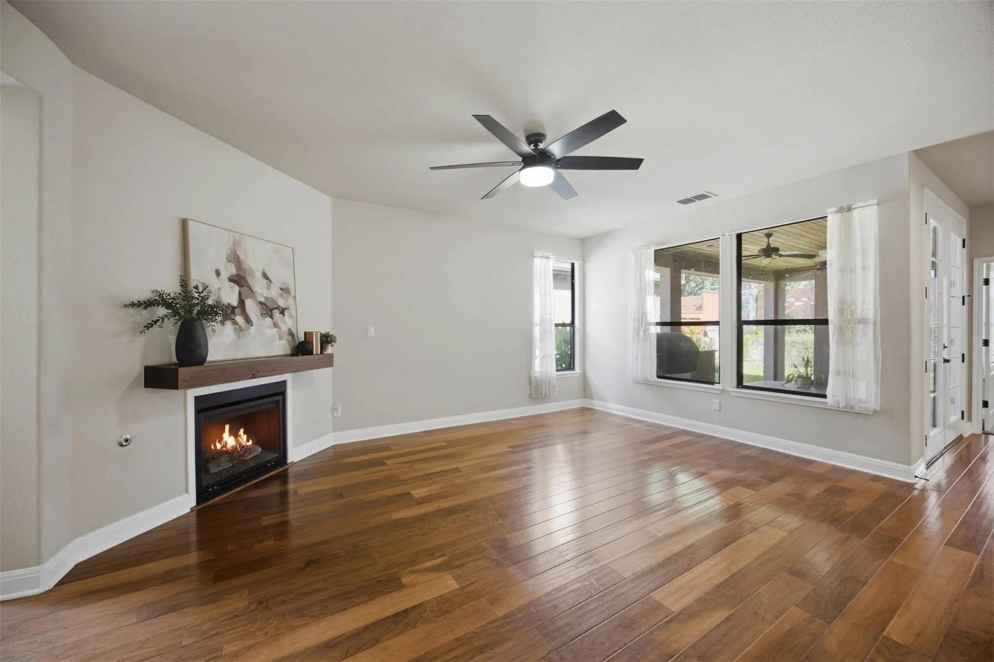 Photo 4 of 4332 TERAVISTA CLUB DR #9