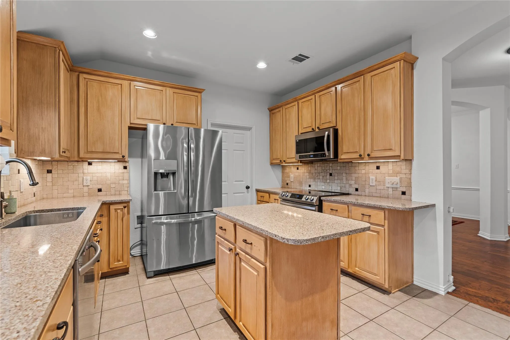 Photo 5 of 5405 KORTH DR