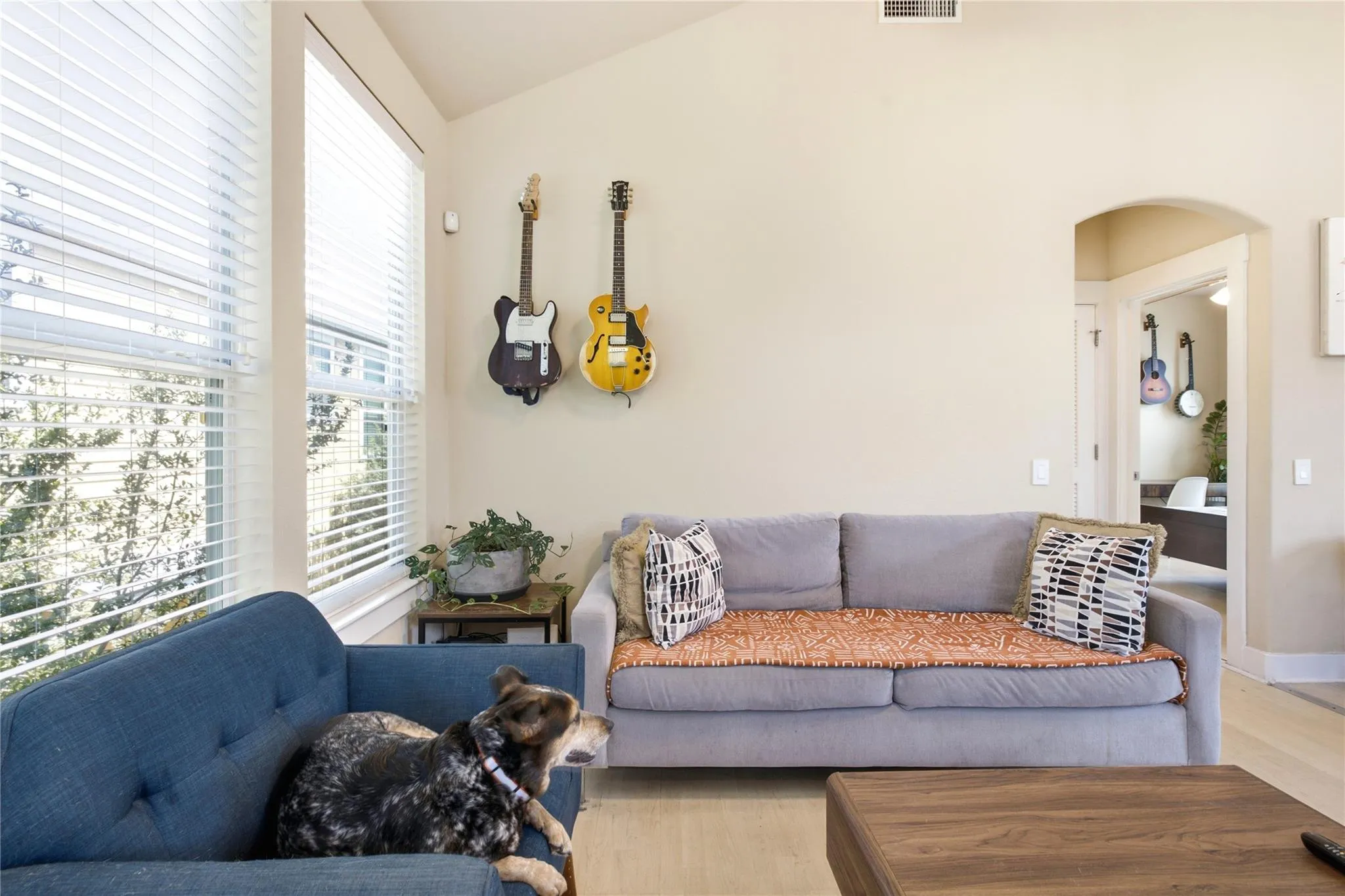 Photo 2 of 1601 MIRIAM AVE #213