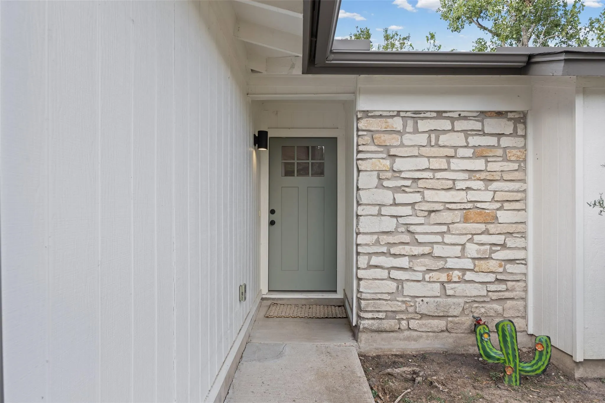 Photo 5 of 4703 CANDLETREE LN