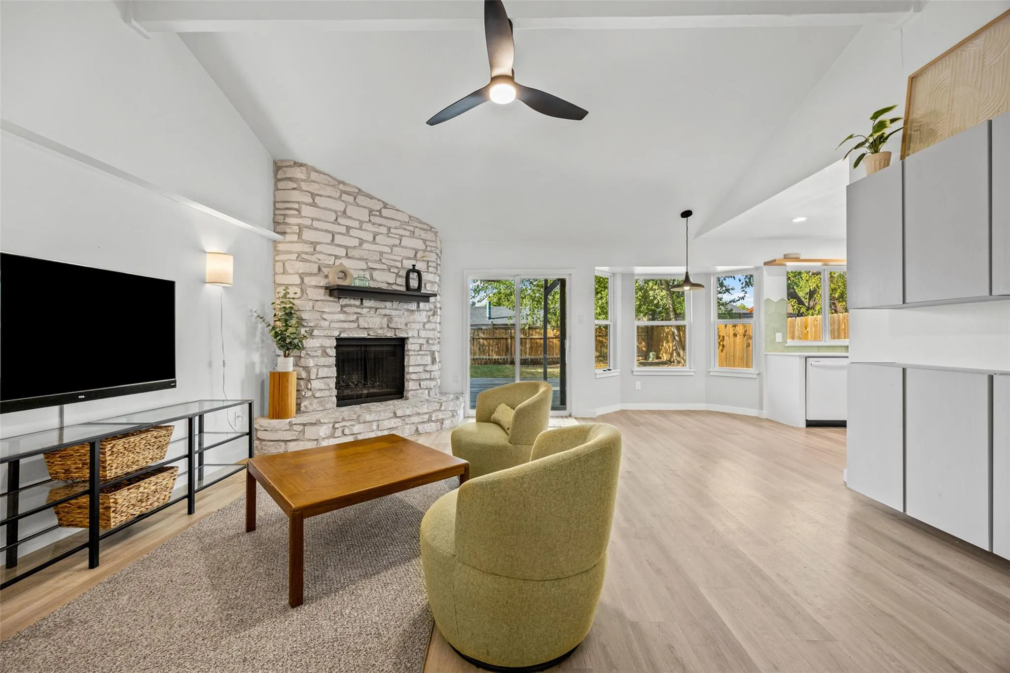 Photo of 4703 CANDLETREE LN, Austin, TX, 78744