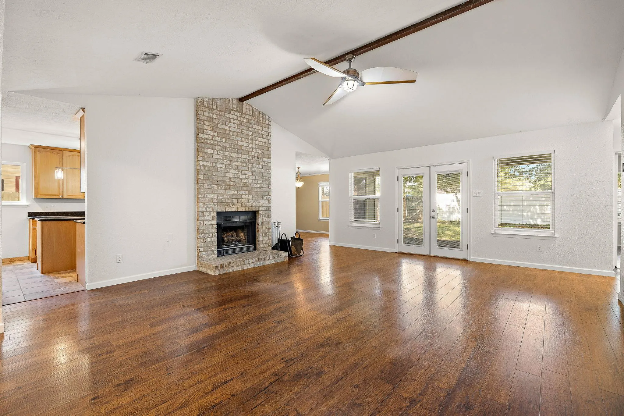 Photo 3 of 11608 TANGLEBRIAR TRL