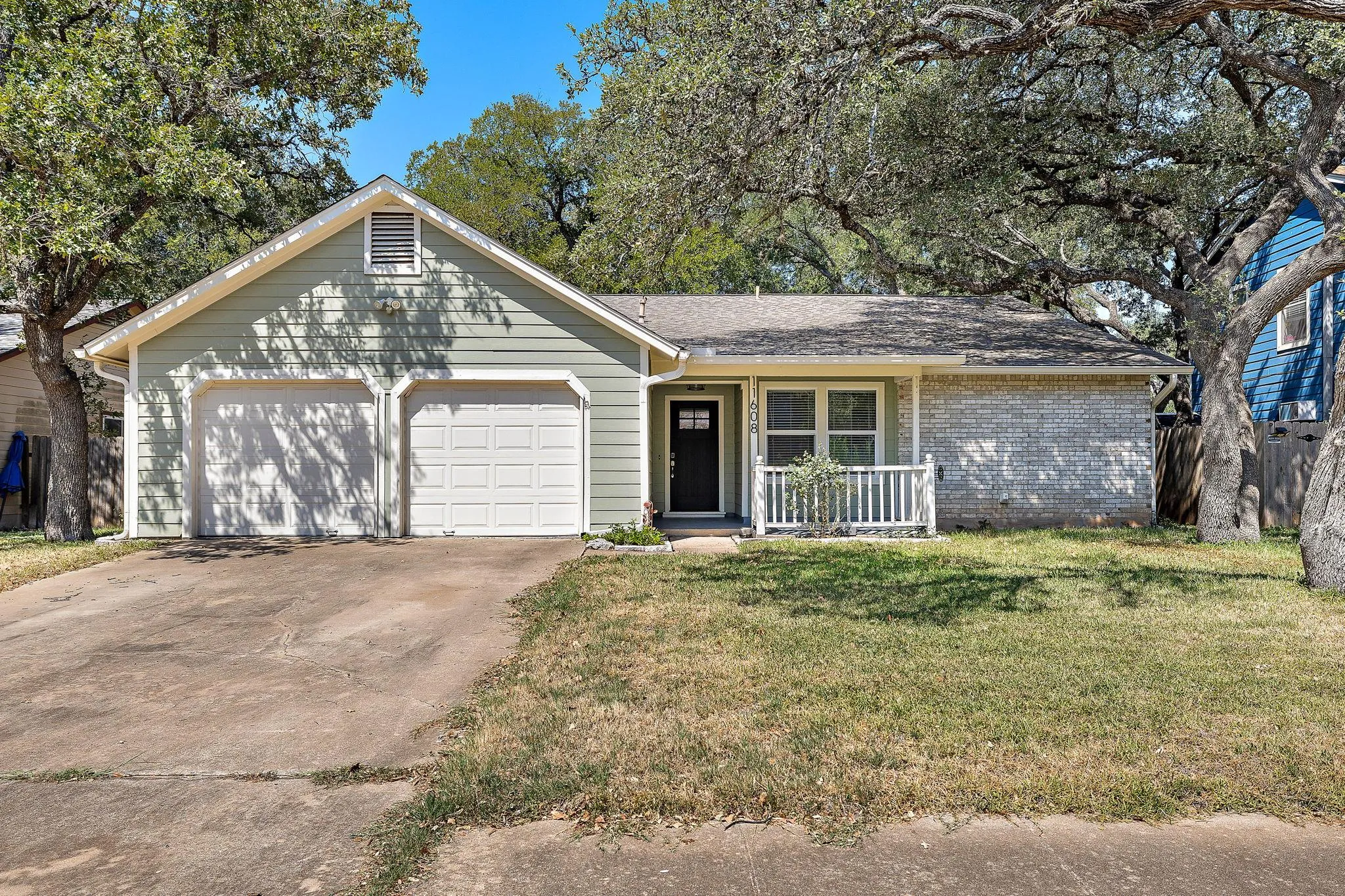 Photo of 11608 TANGLEBRIAR TRL, Austin, TX, 78750