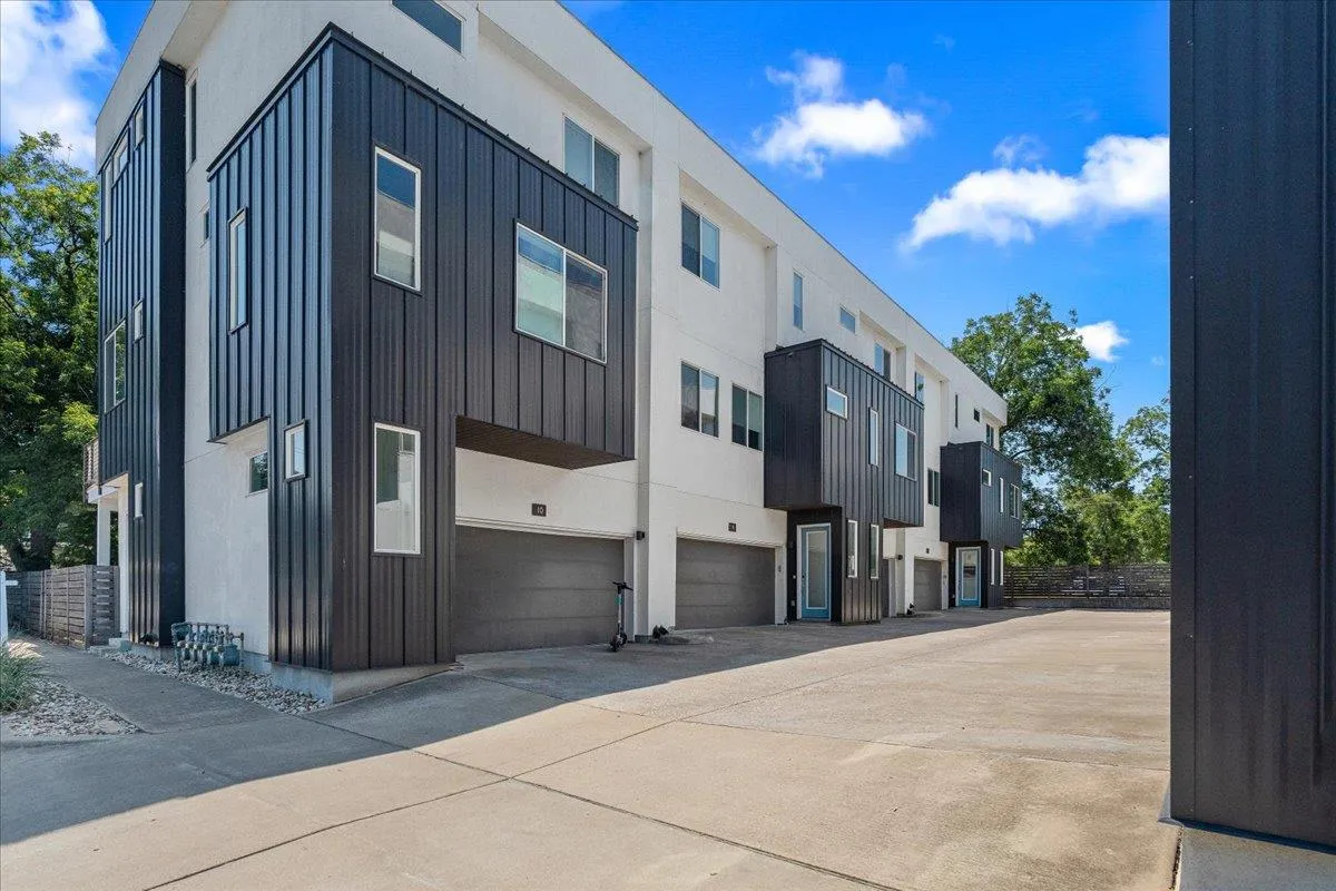 Photo of 1801 E 2ND ST #8, Austin, TX, 78702