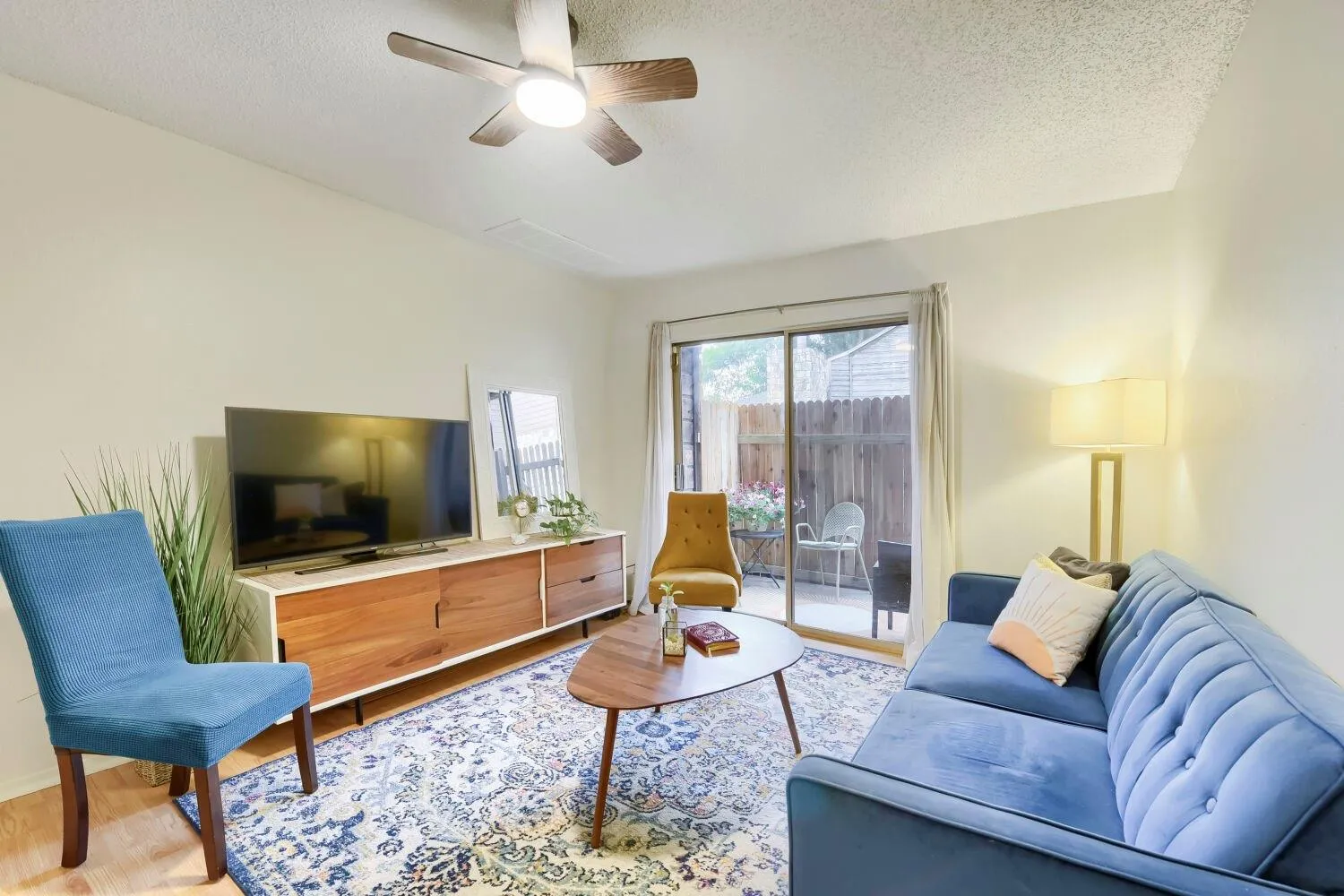 Photo 2 of 6903 DEATONHILL DR #20
