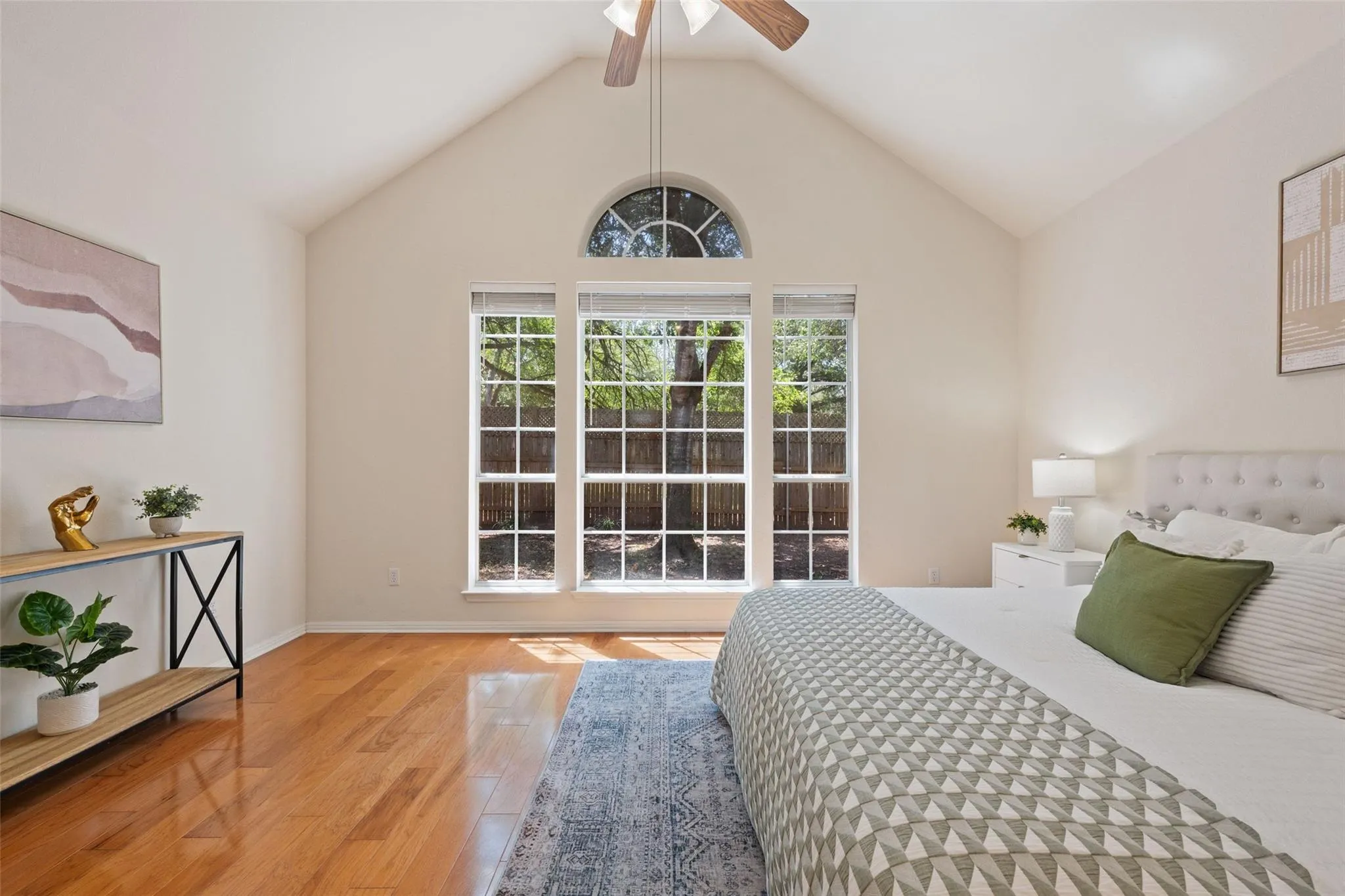 Photo 5 of 5721 TRELAWNEY LN