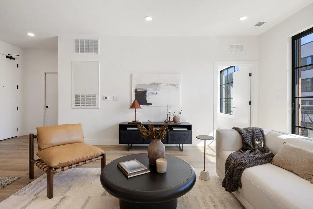 Photo 4 of 4315 S CONGRESS AVE #411