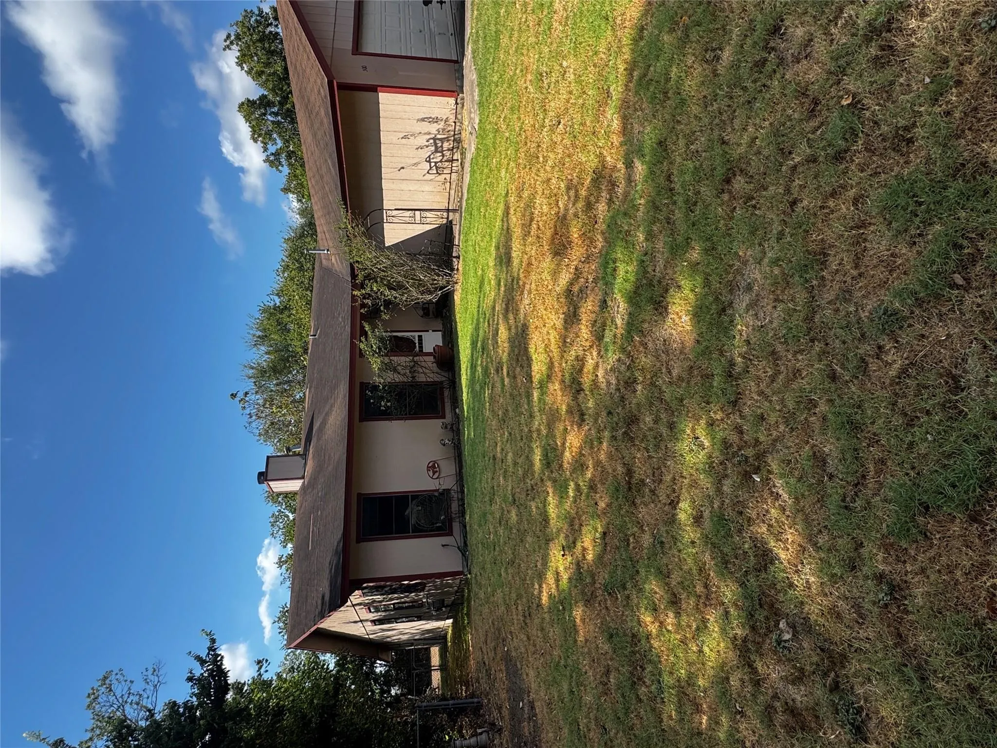 Photo of 500 HOSACK ST, Taylor, TX, 76574