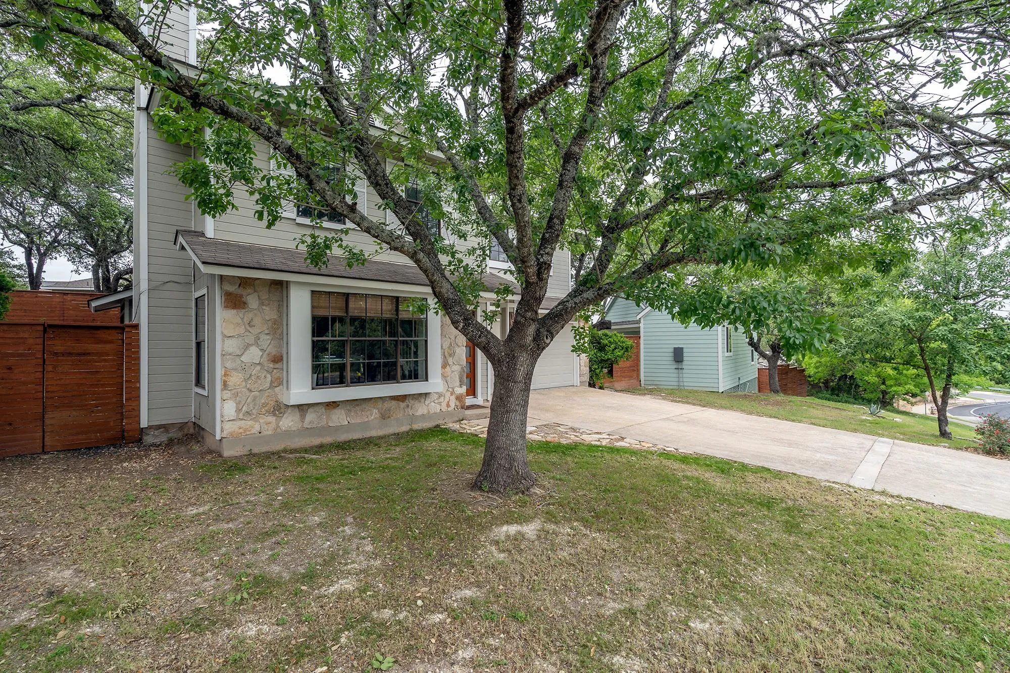 Photo 3 of 10214 BILBROOK PL