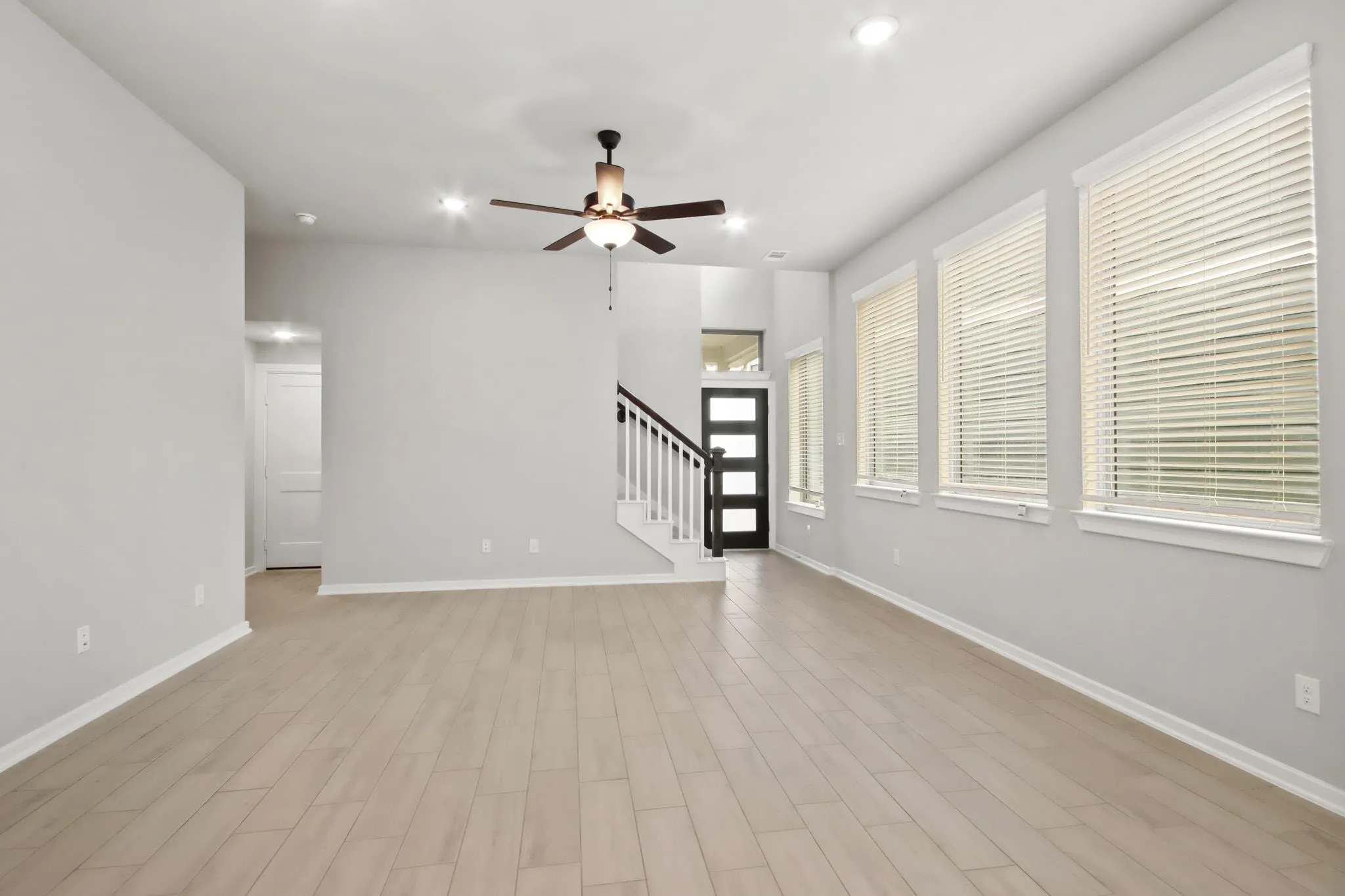 Photo 4 of 221 FLORA SPRINGS CV