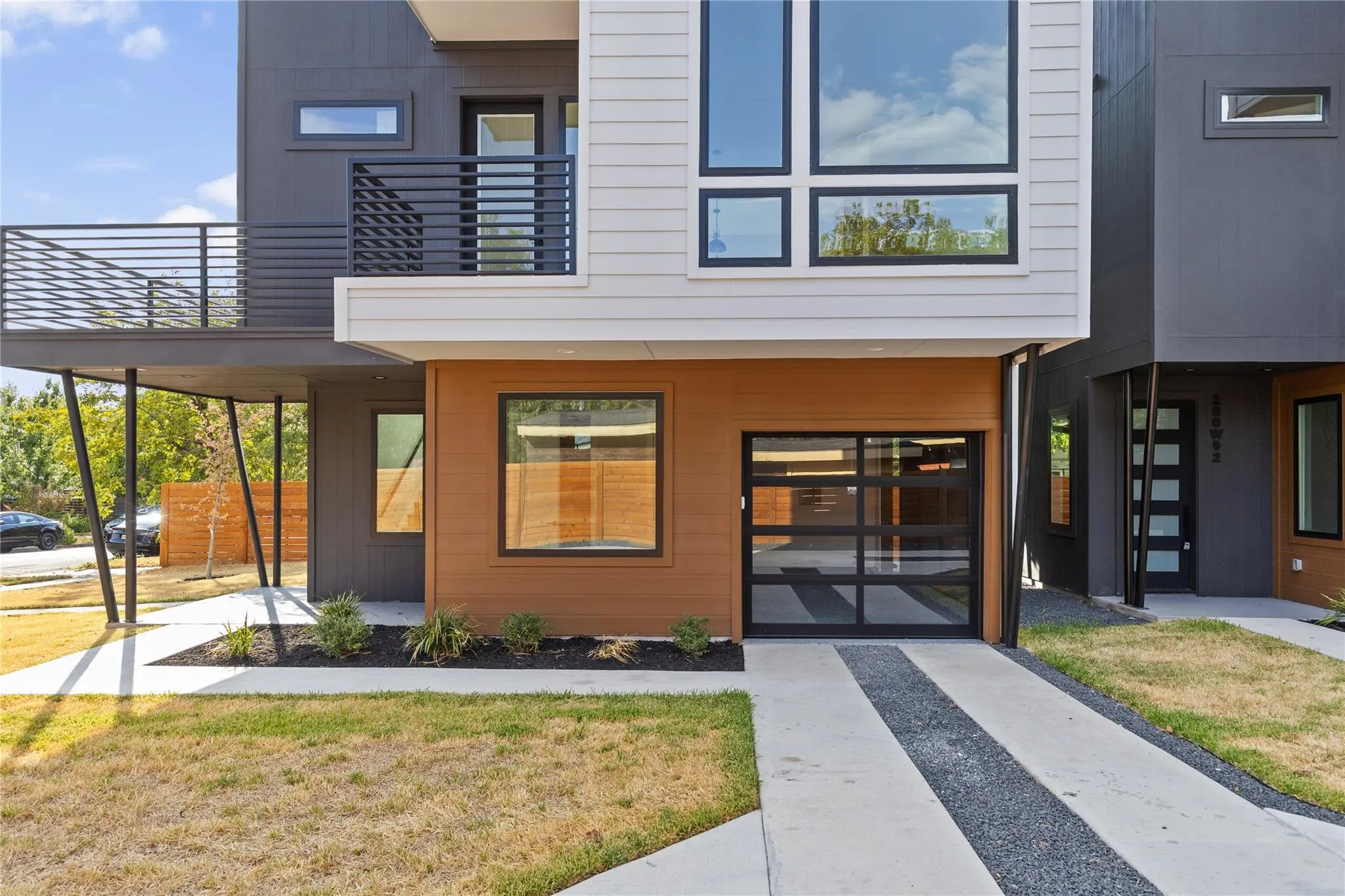 Photo 4 of 100 W ODELL ST #1