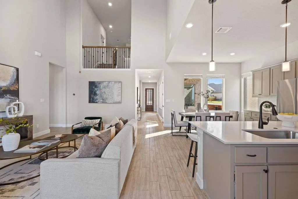 Photo of 6800 EMPRESA DR, Austin, TX, 78738