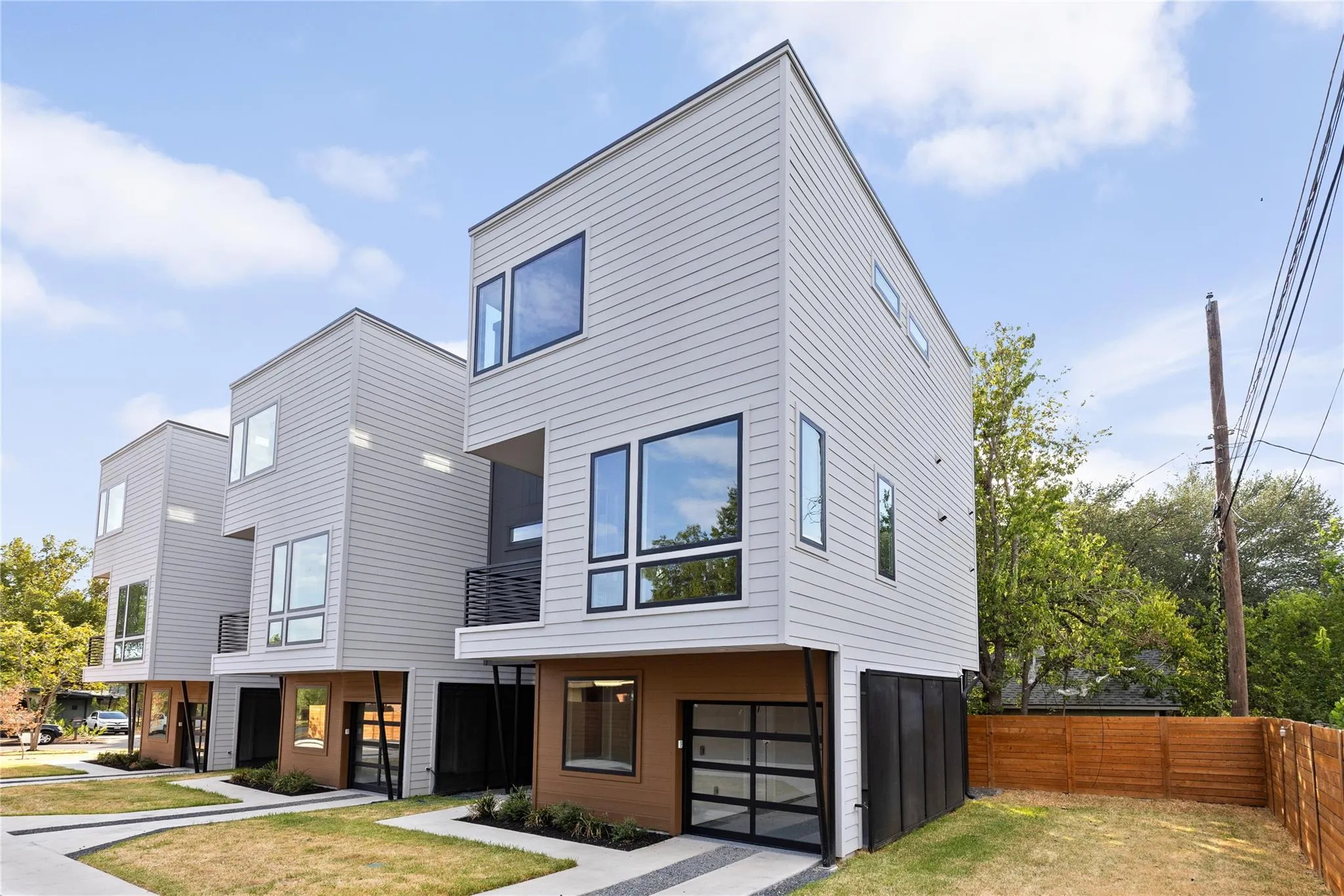 Photo 4 of 100 W ODELL ST #3