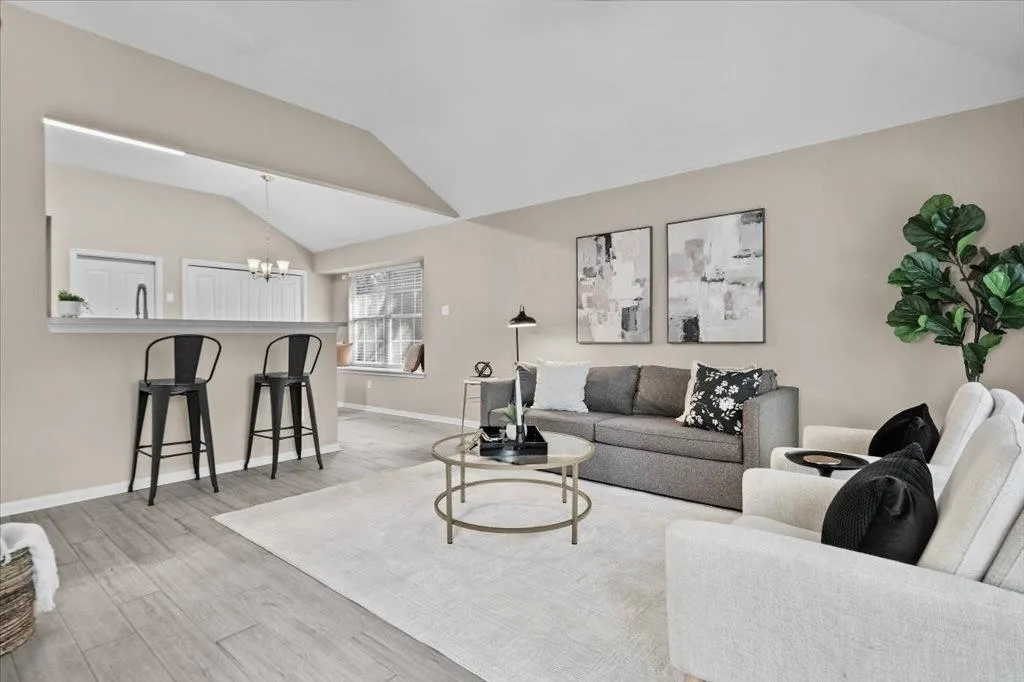 Photo 5 of 9120 FAINWOOD LN