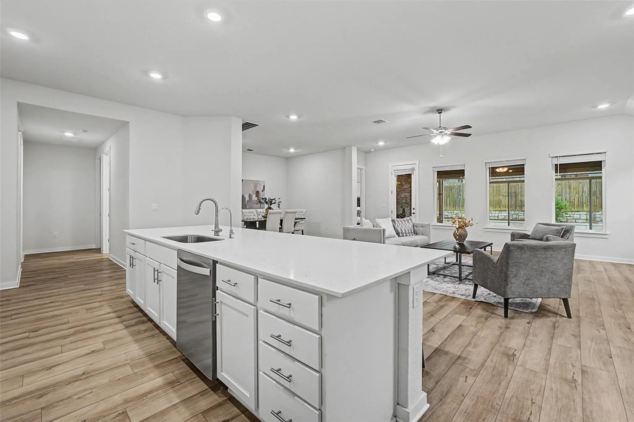 Photo 5 of 421 ABRUZZI ST
