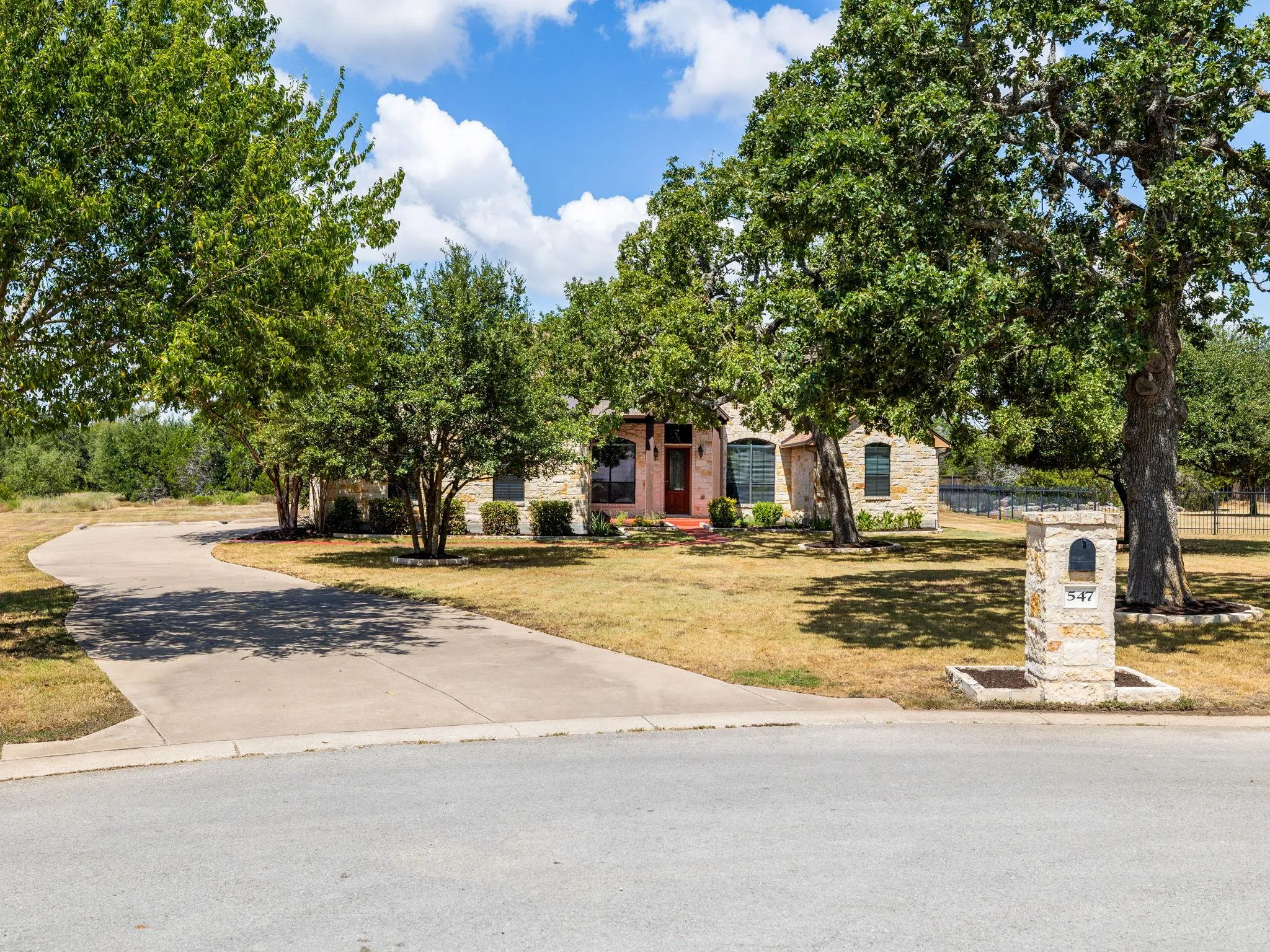 Photo of 547 SHELF ROCK RD, Driftwood, TX, 78619
