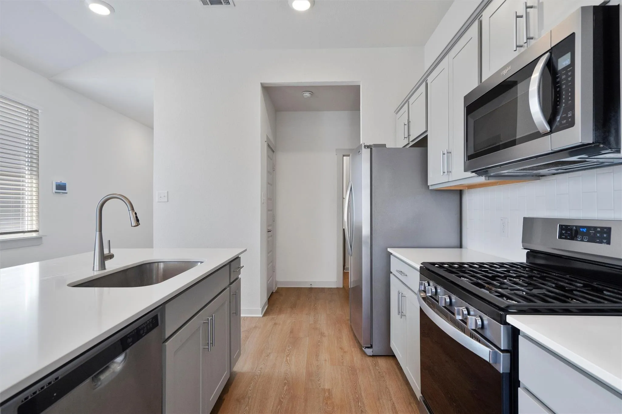 Photo 5 of 128 SCARBOROUGH WAY