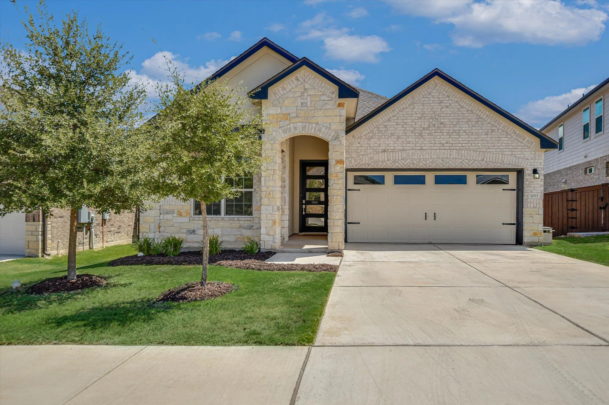 Photo of 1013 BEAR TRACK LOOP, Georgetown, TX, 78628