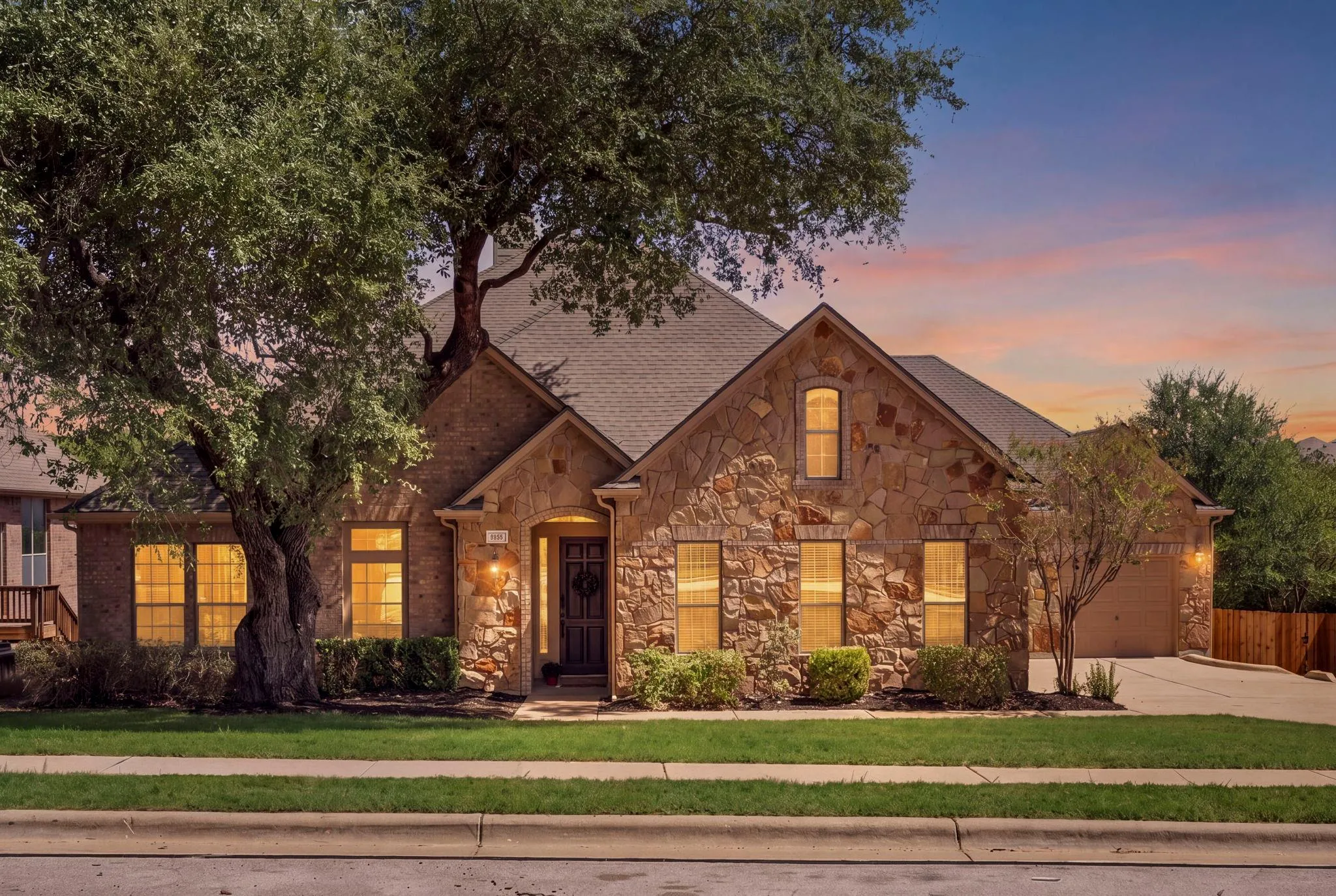 Photo of 260 LONGMONT LN, Austin, TX, 78737