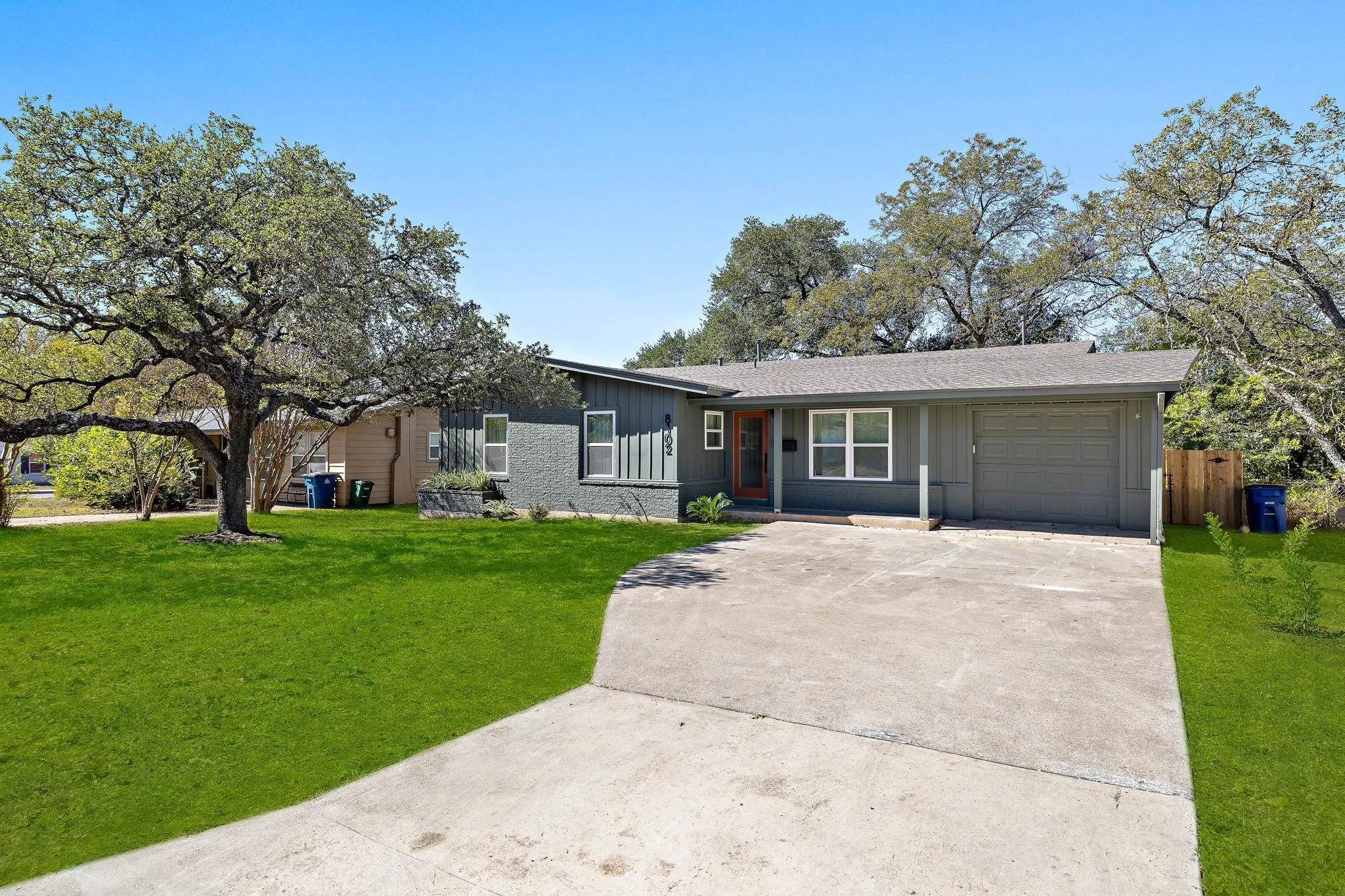 Photo of 8102 BURRELL DR, Austin, TX, 78757