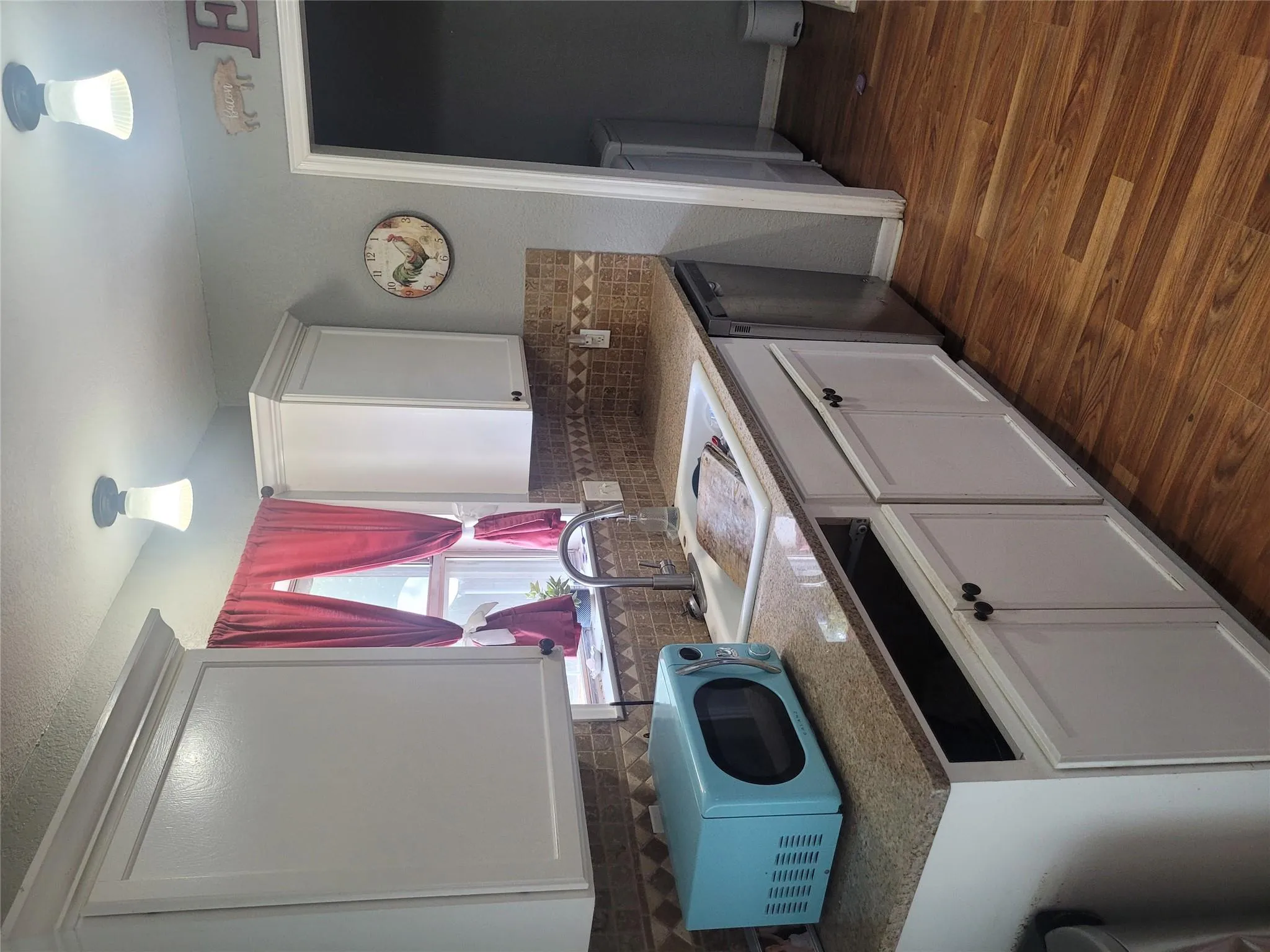 Photo 5 of 134 WHISPERING PINES DR