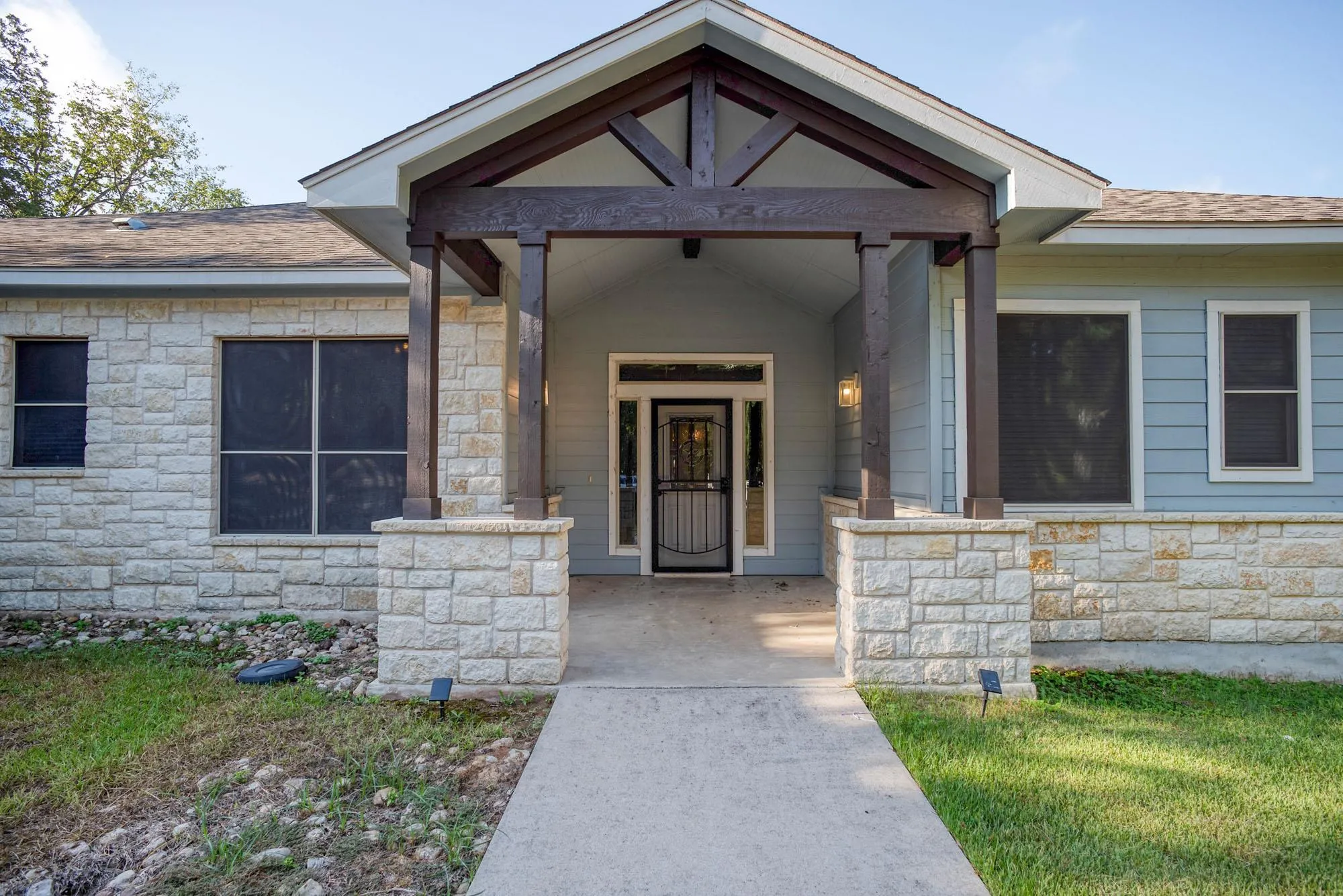 Photo of 117 W KAMOI CT, Bastrop, TX, 78602
