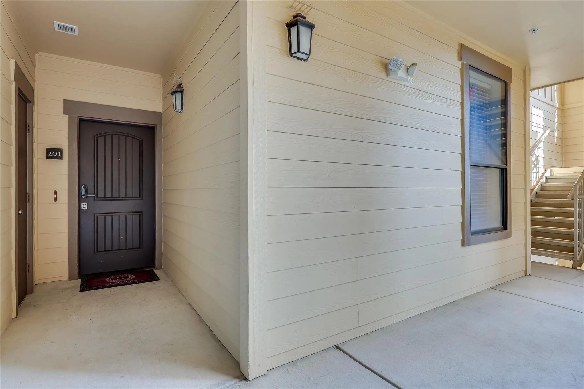 Photo 2 of 17804 MARITIME POINT DR #201