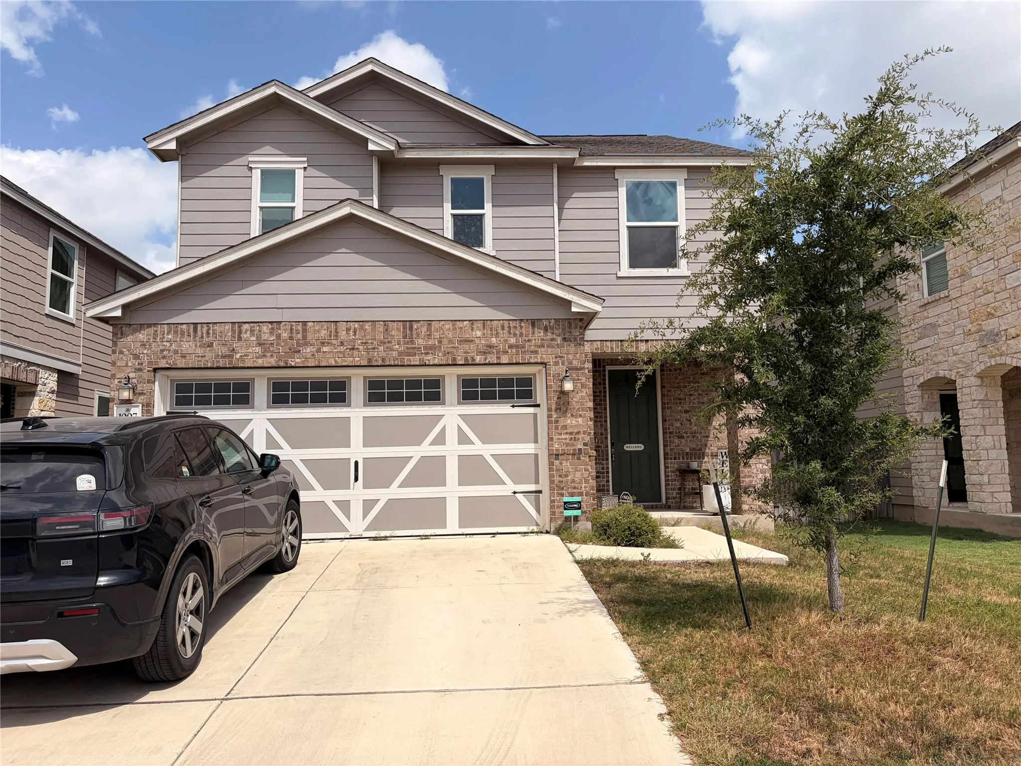 Photo 2 of 1007 BRAMBLES DR