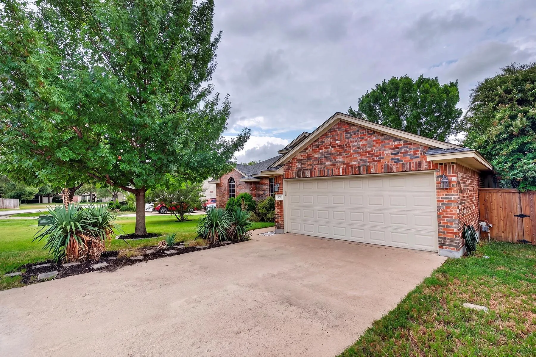 Photo 2 of 903 AMBROSE DR
