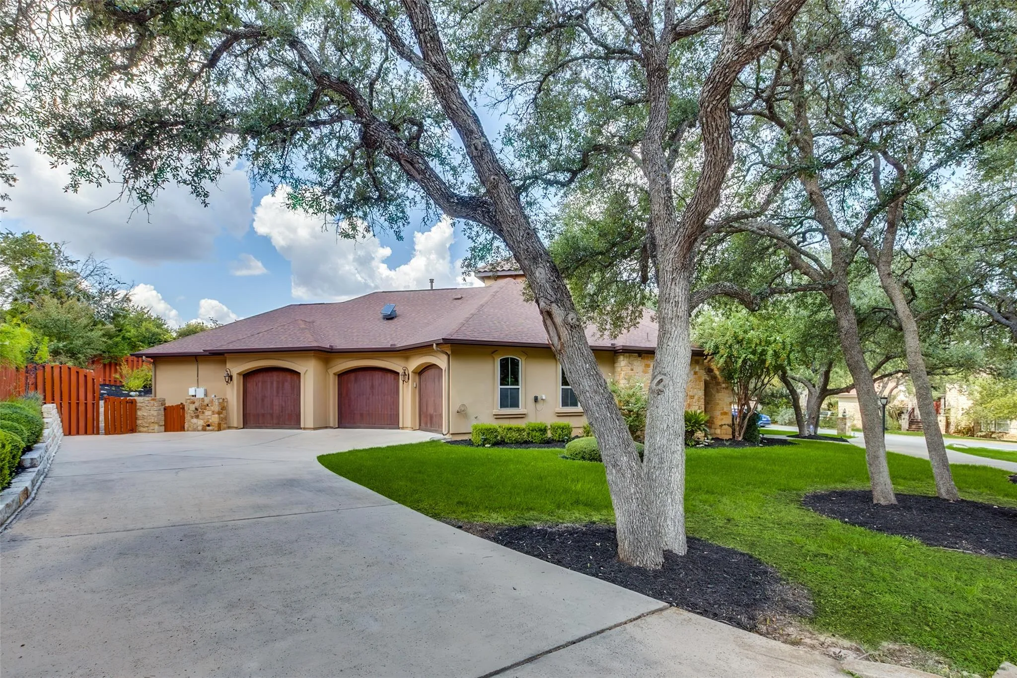 Photo 4 of 101 INDIAN BEND DR