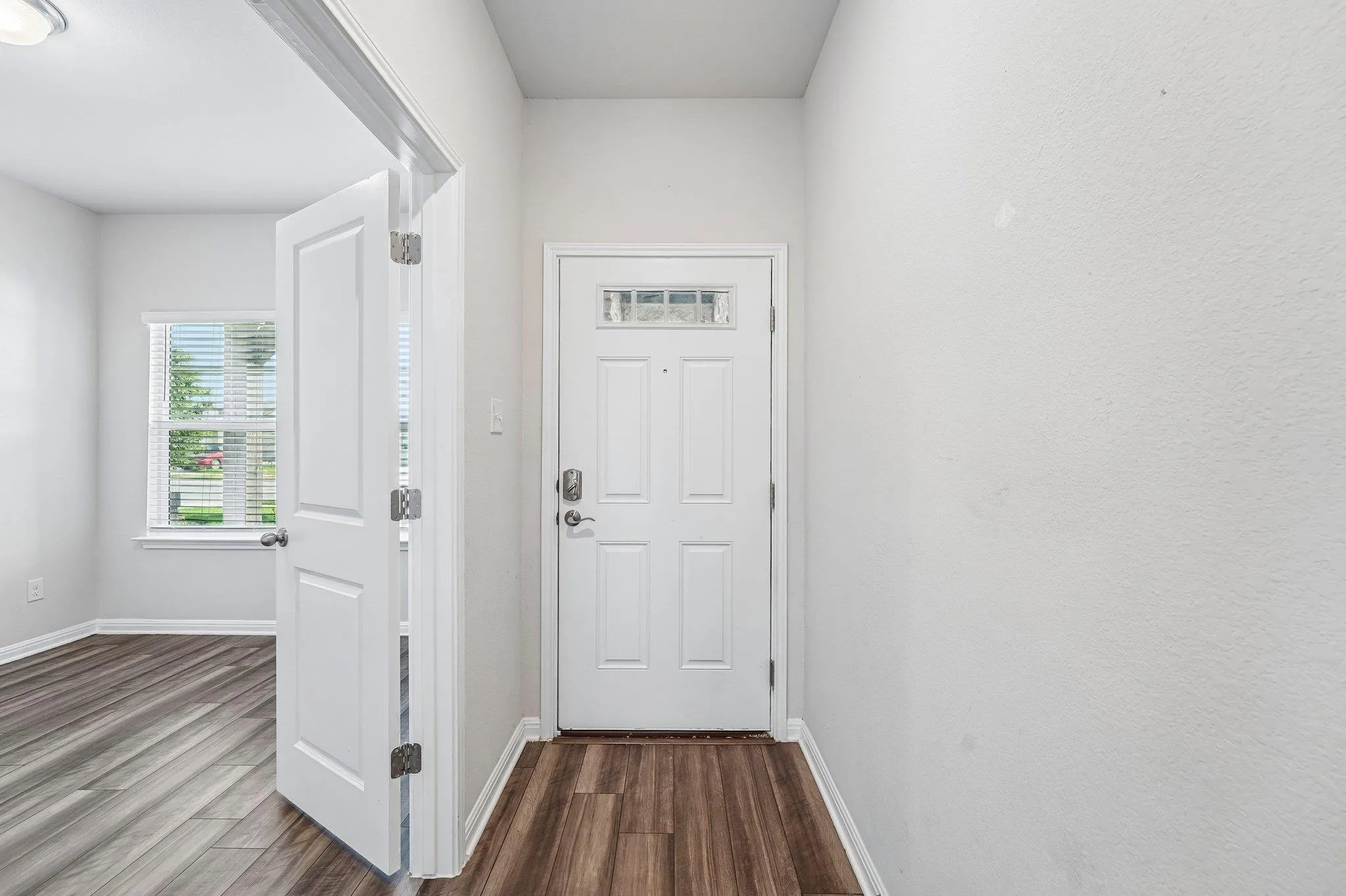 Photo 4 of 120 GRANITE DOME DR