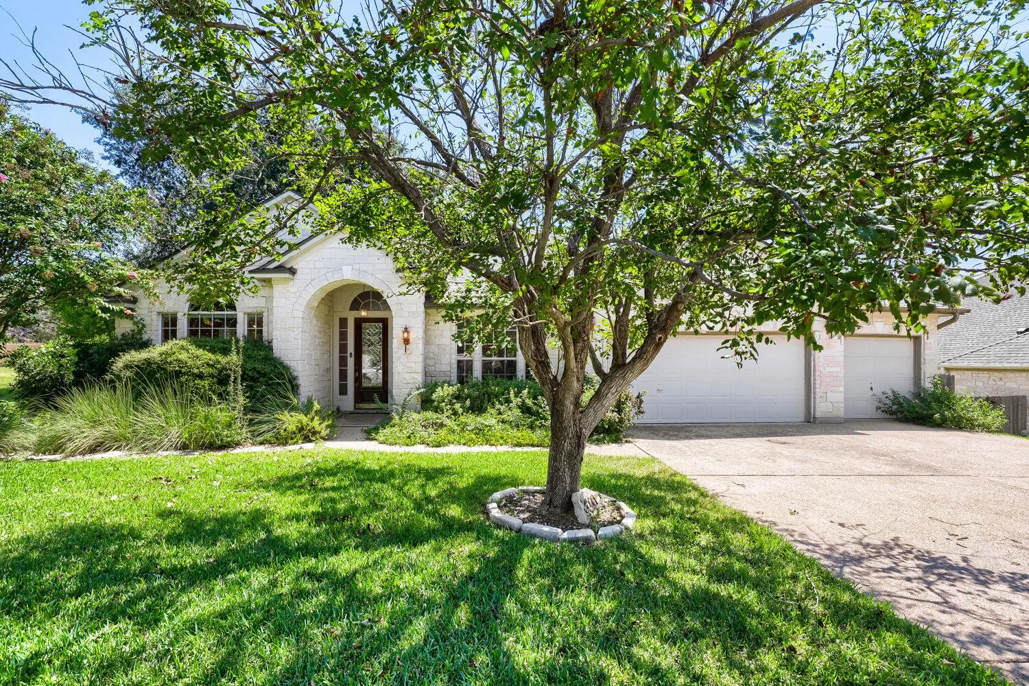 Photo 3 of 3102 LOMBARDI WAY