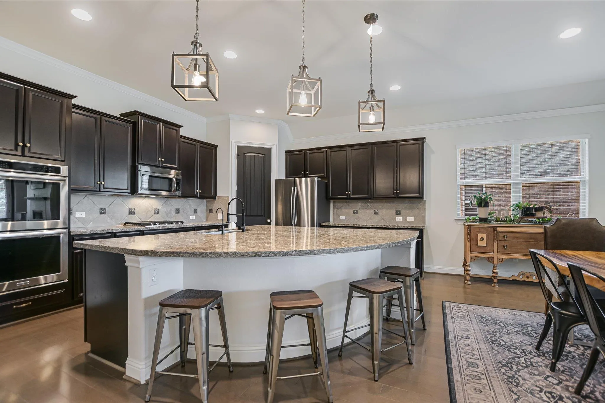 Photo 5 of 18704 WALTZ CT