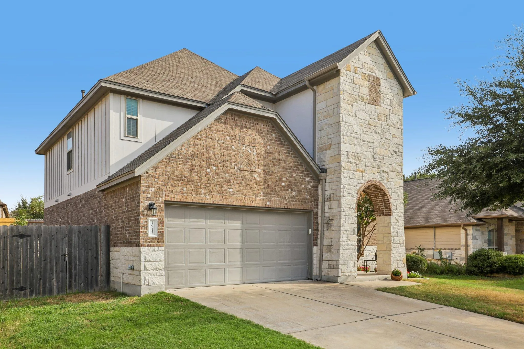 Photo of 1912 BOBBYWOODS LN, Manchaca, TX, 78652