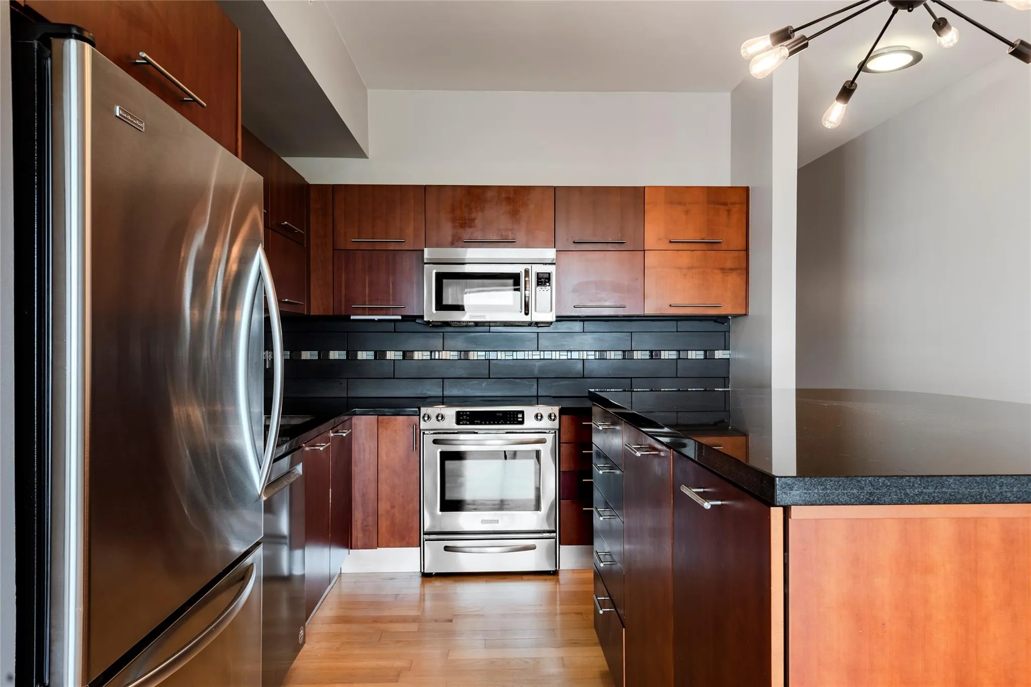 Photo 5 of 603 DAVIS ST #1201