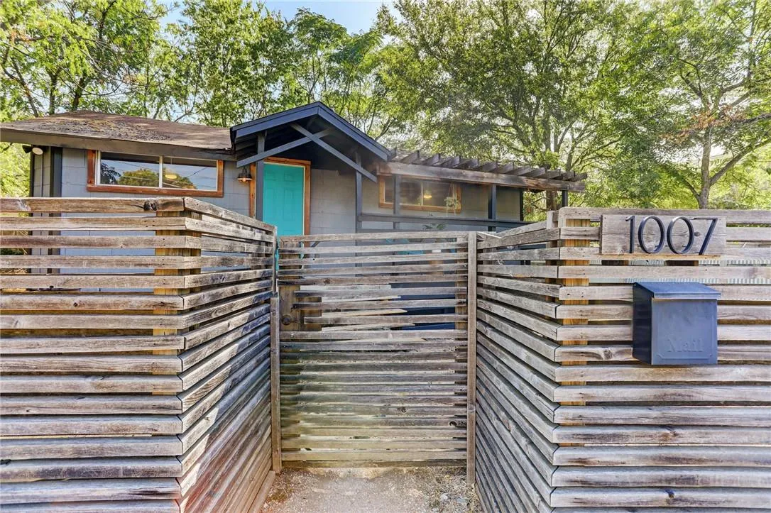 Photo of 1007 PROSPECT AVE, Austin, TX, 78702