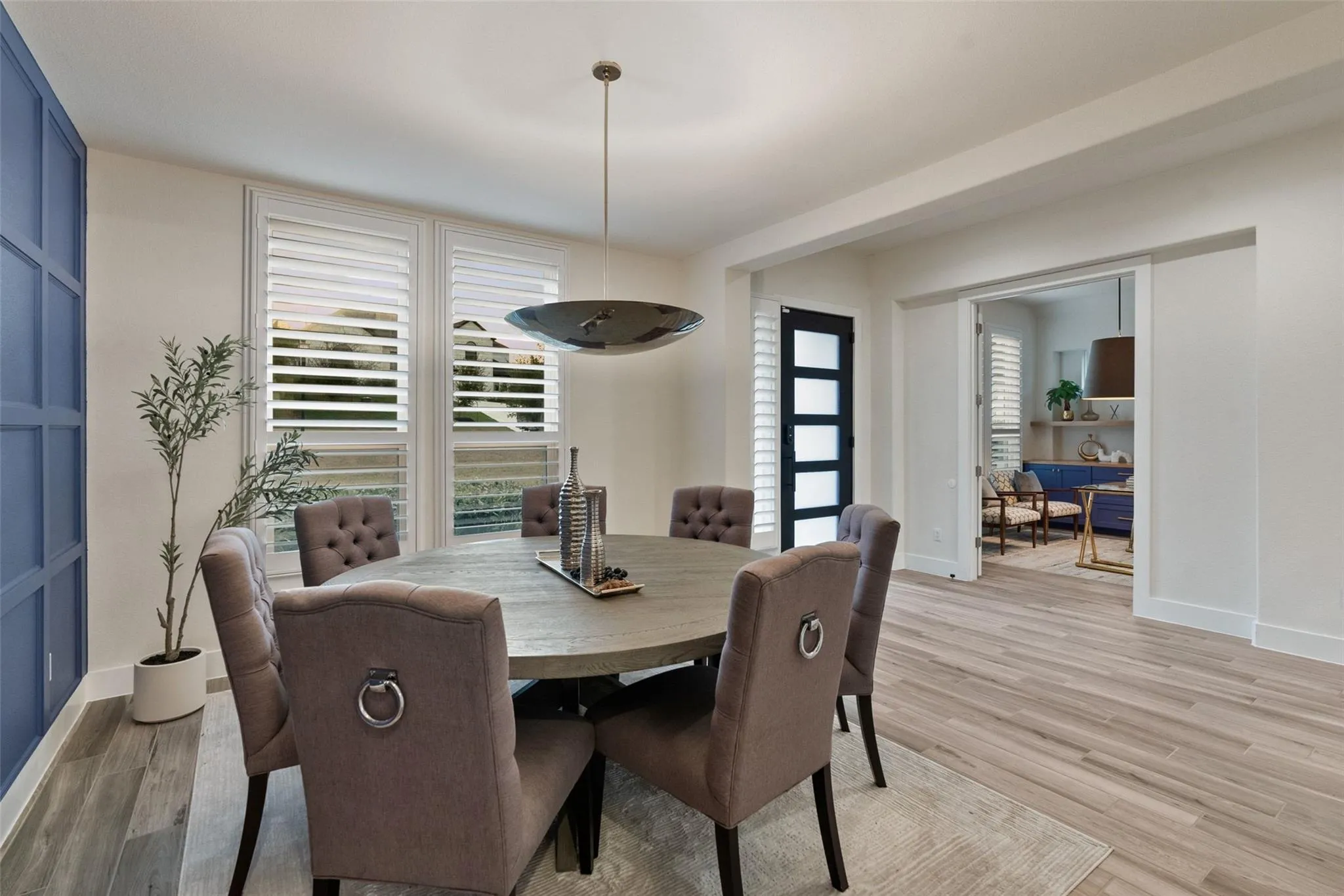Photo 2 of 207 LODESTONE LN