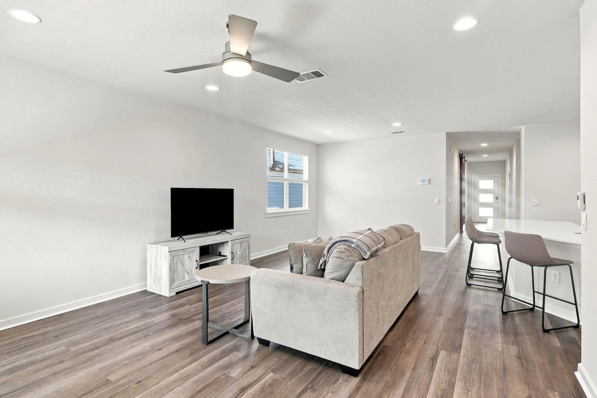 Photo 5 of 7709 LINNIE LN