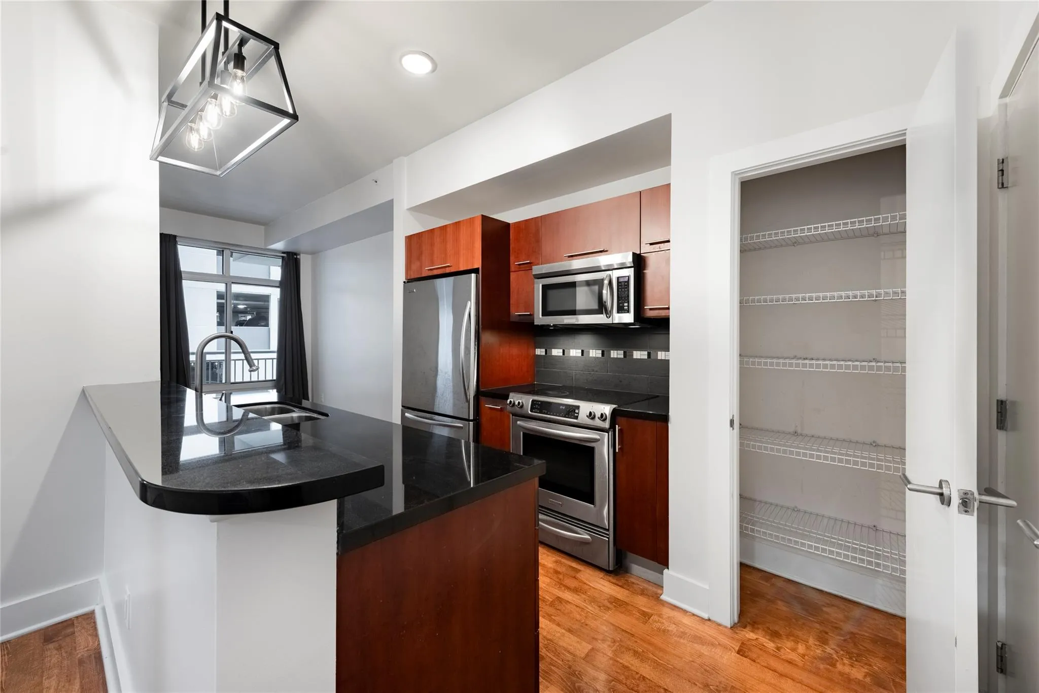 Photo 2 of 603 DAVIS ST #708