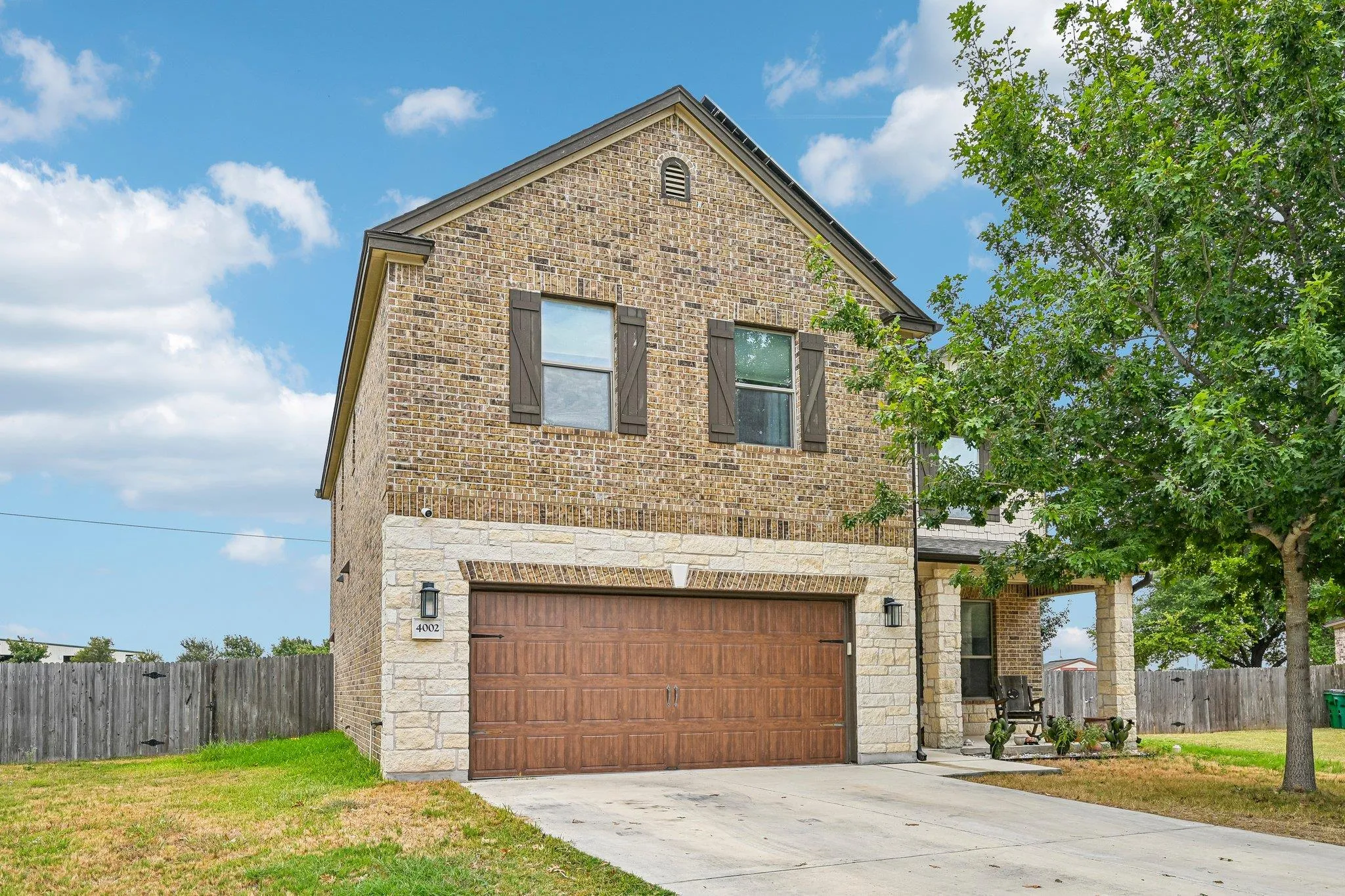 Photo of 4002 KINGS CANYON DR, Taylor, TX, 76574