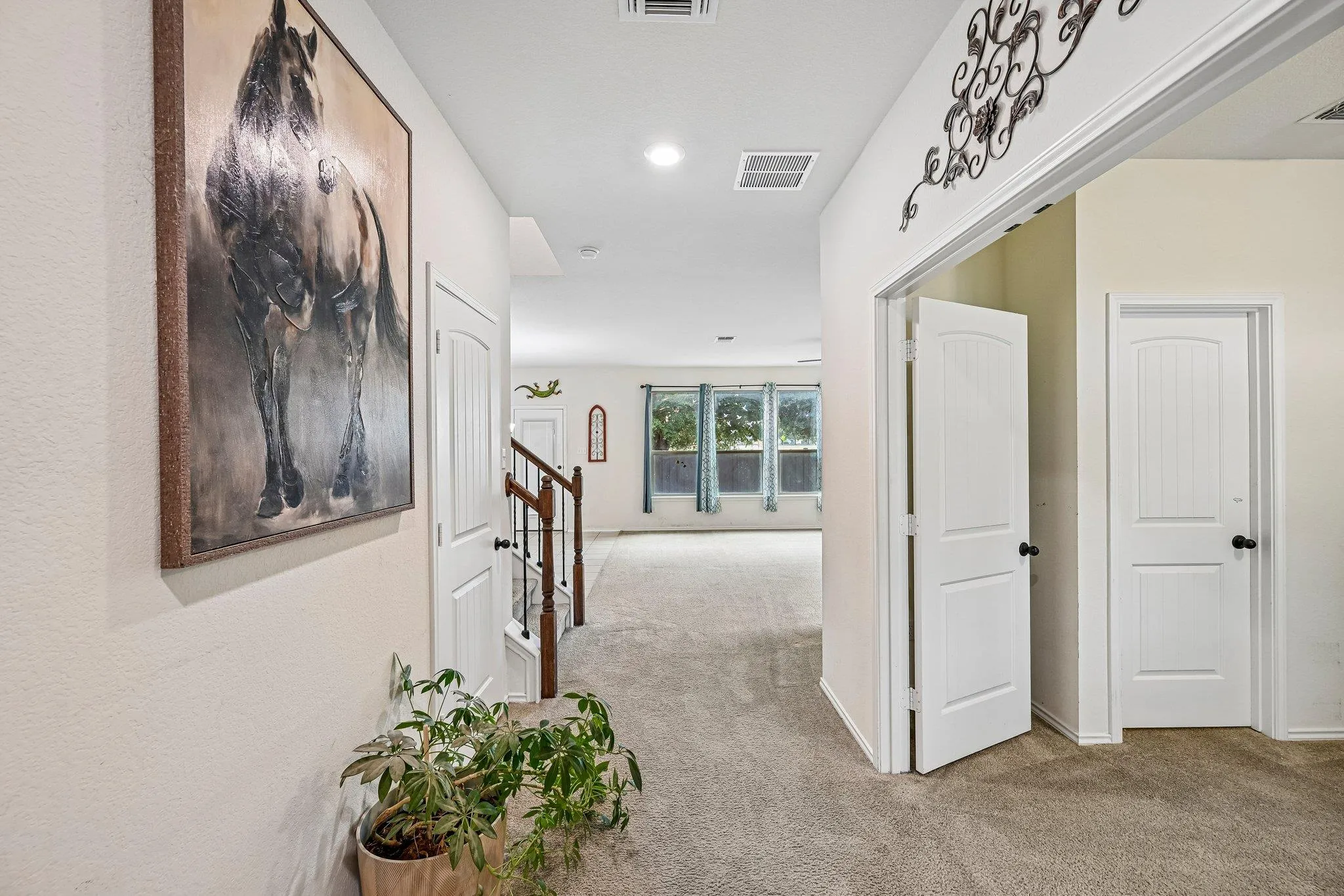 Photo 4 of 4002 KINGS CANYON DR