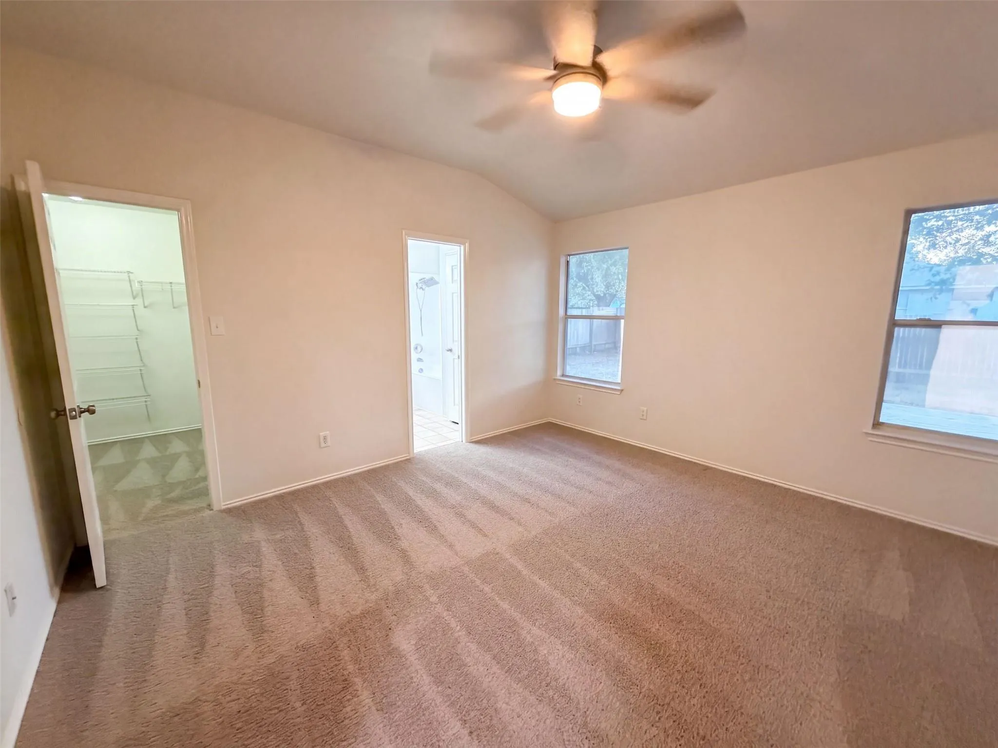 Photo 4 of 1107 BURGESS DR