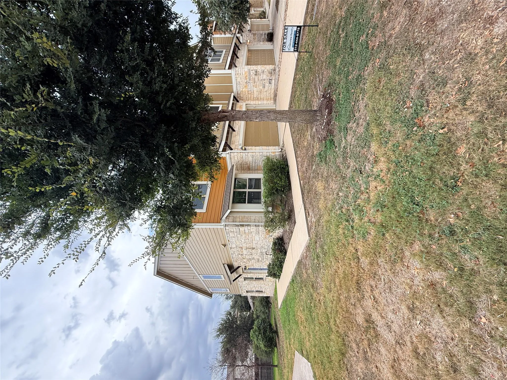 Photo 3 of 1620 BRYANT DR #2101