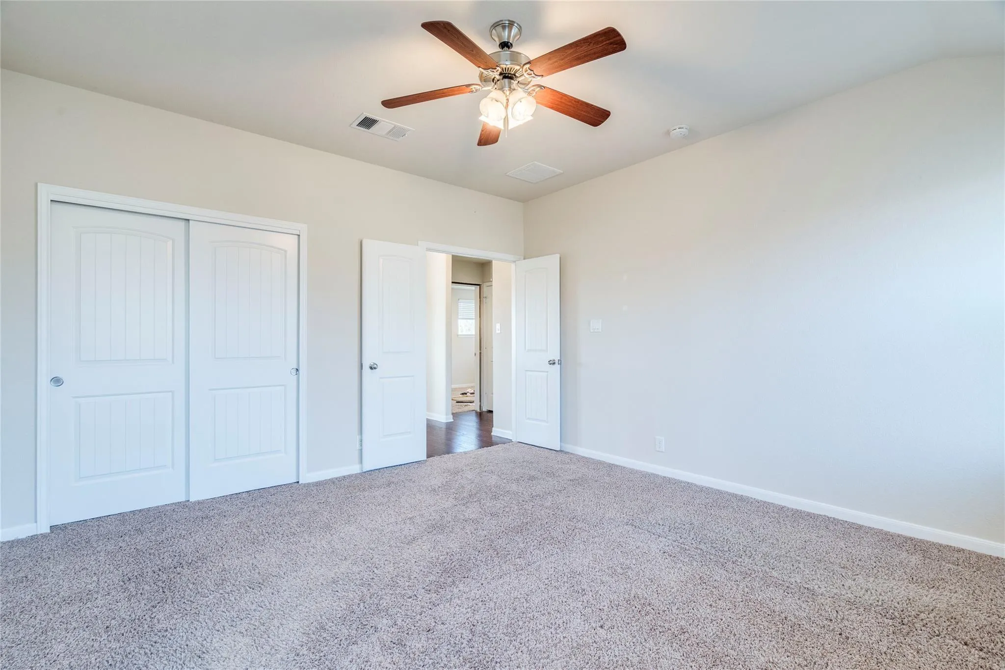 Photo 2 of 17708 LINKHILL DR